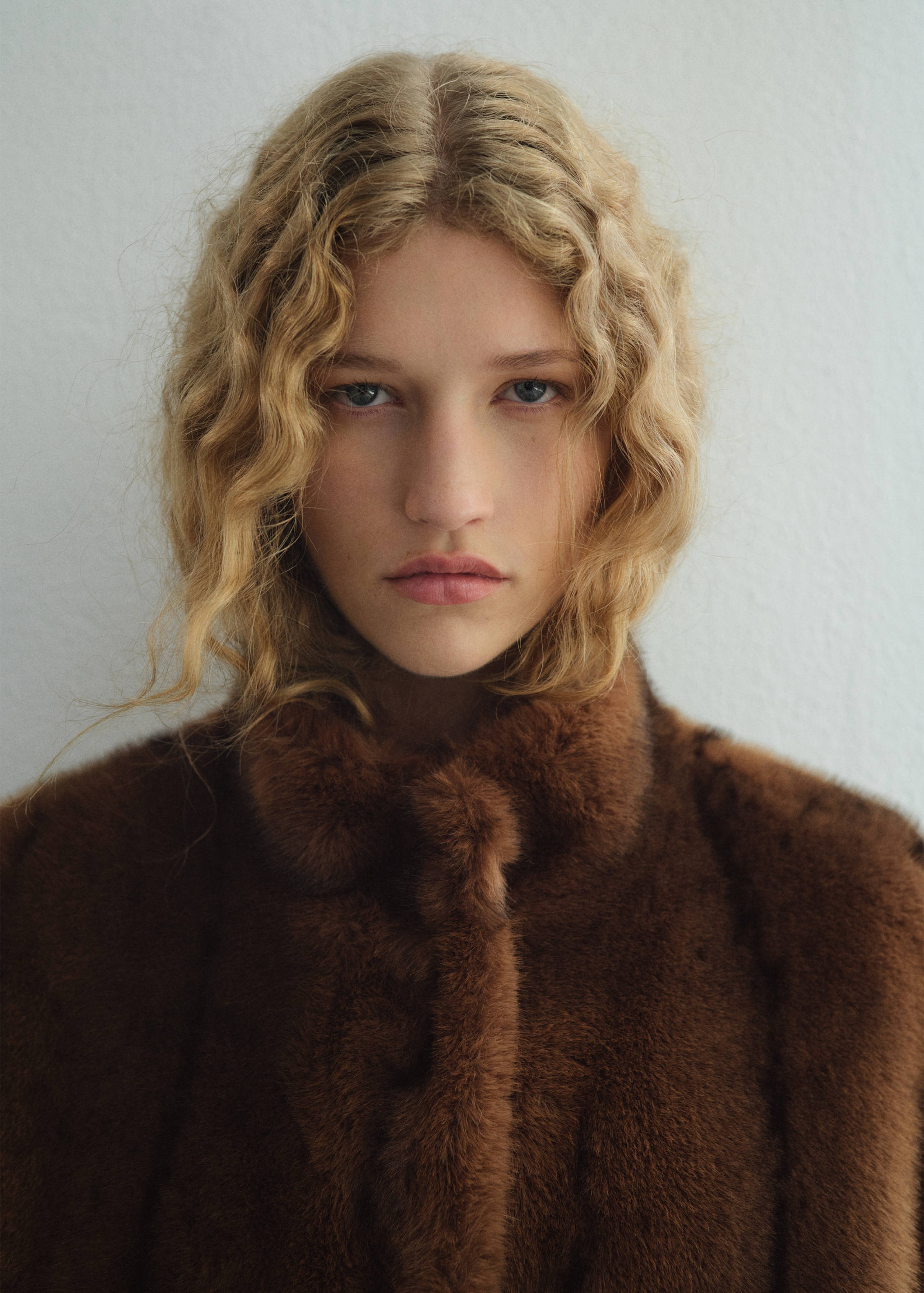 Faux-fur jacket with pockets - Details of the article 1