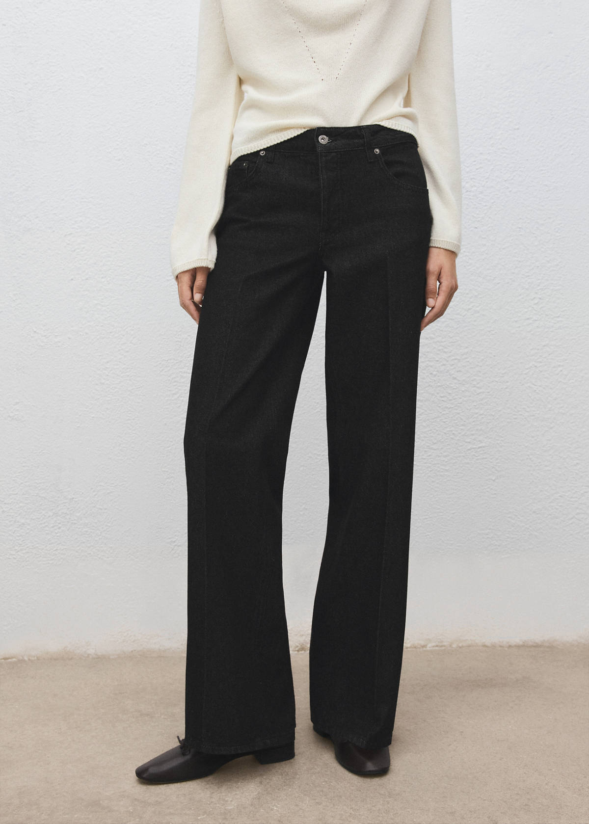 Straight low-waist jeans — Black