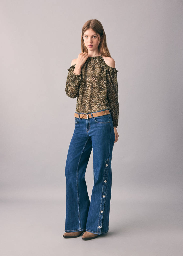 Printed blouse with cut-out — Khaki