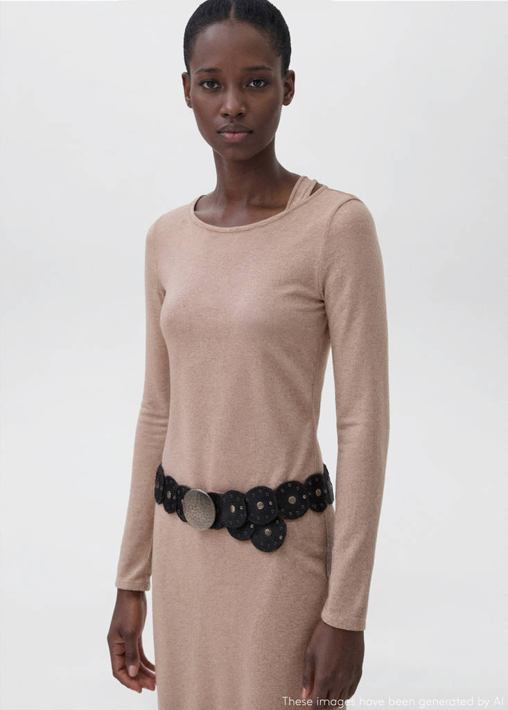 Long dress with cut-out — Sand