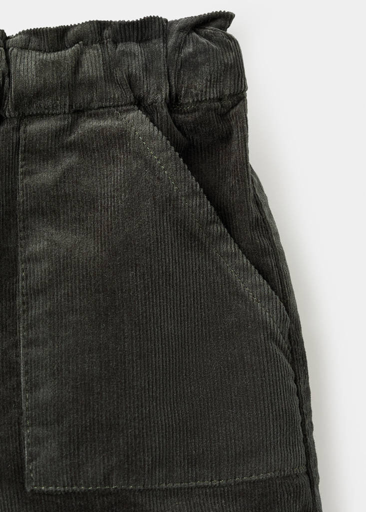 Slouchy corduroy shorts — Dark Green