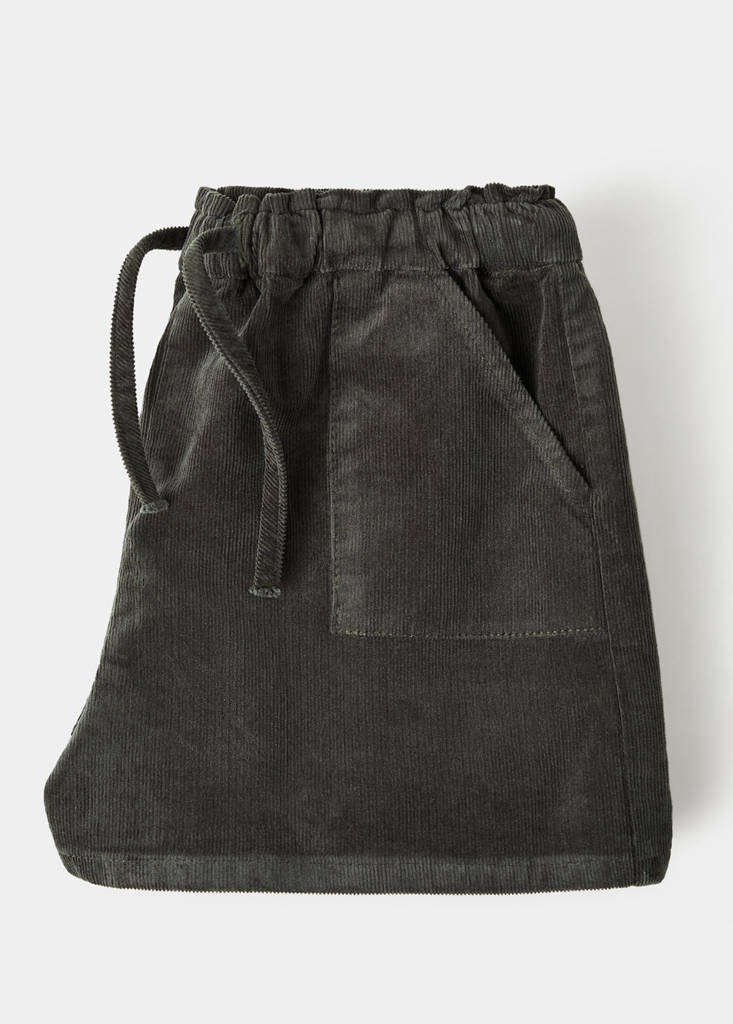 Slouchy corduroy shorts — Dark Green