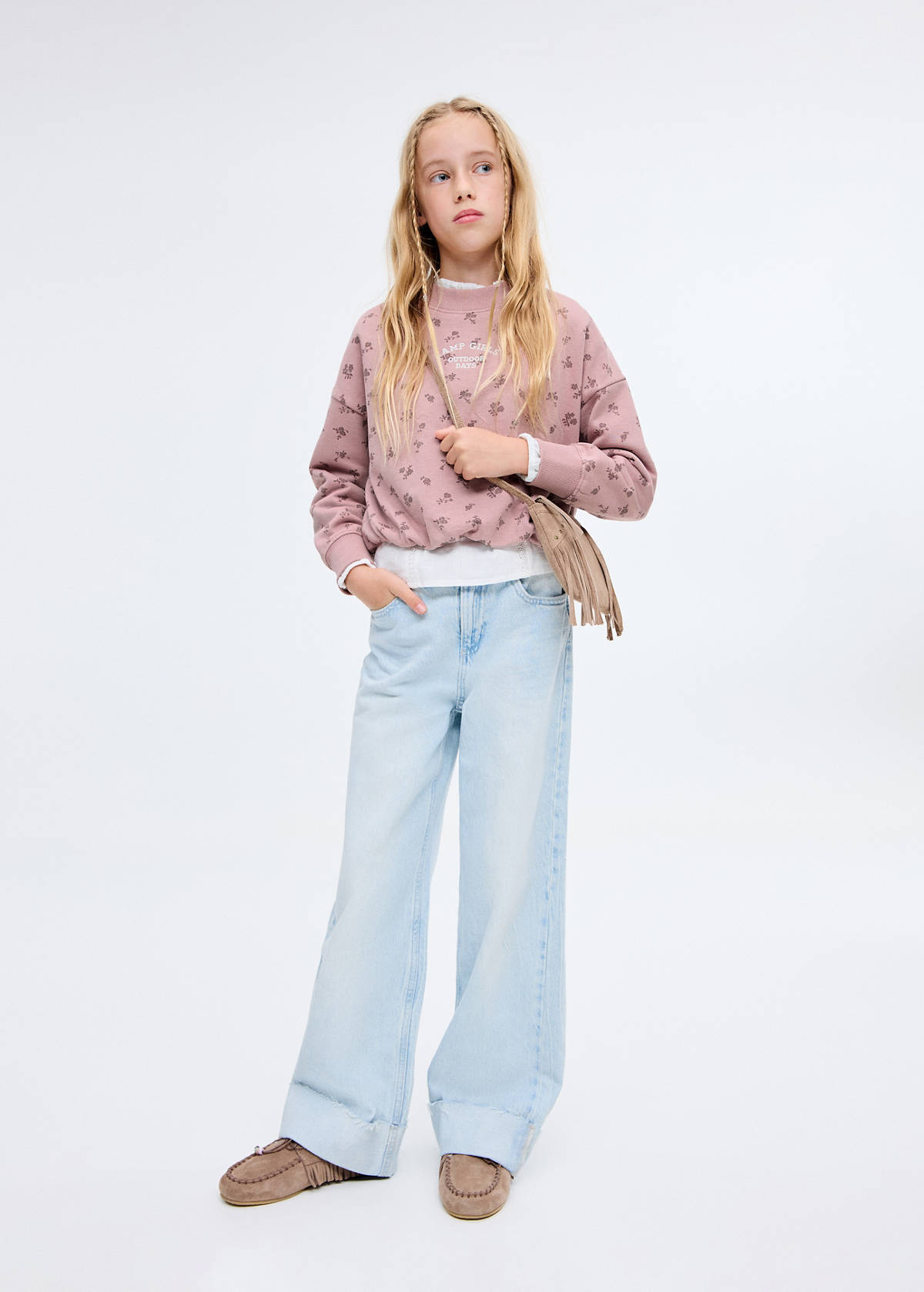Embroidered sweatshirt with floral pattern — Pink