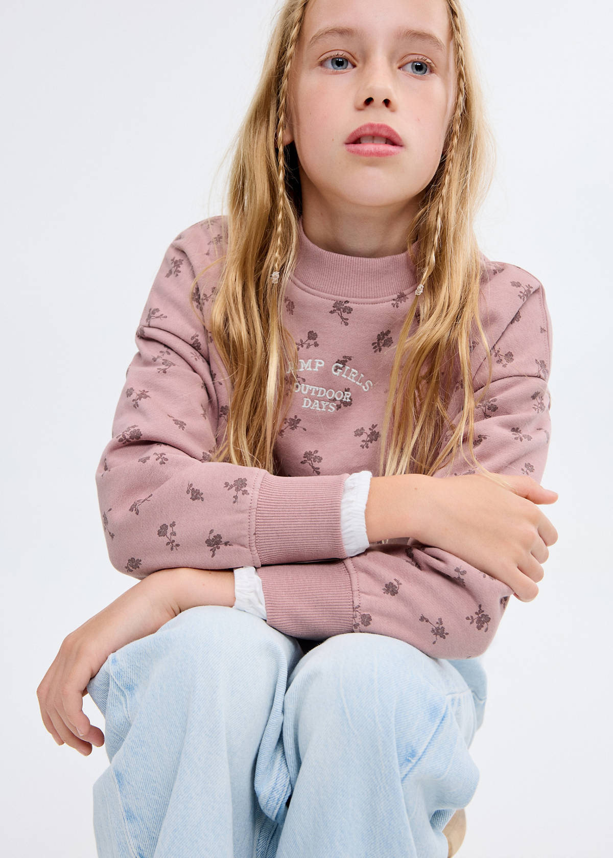 Embroidered sweatshirt with floral pattern — Pink