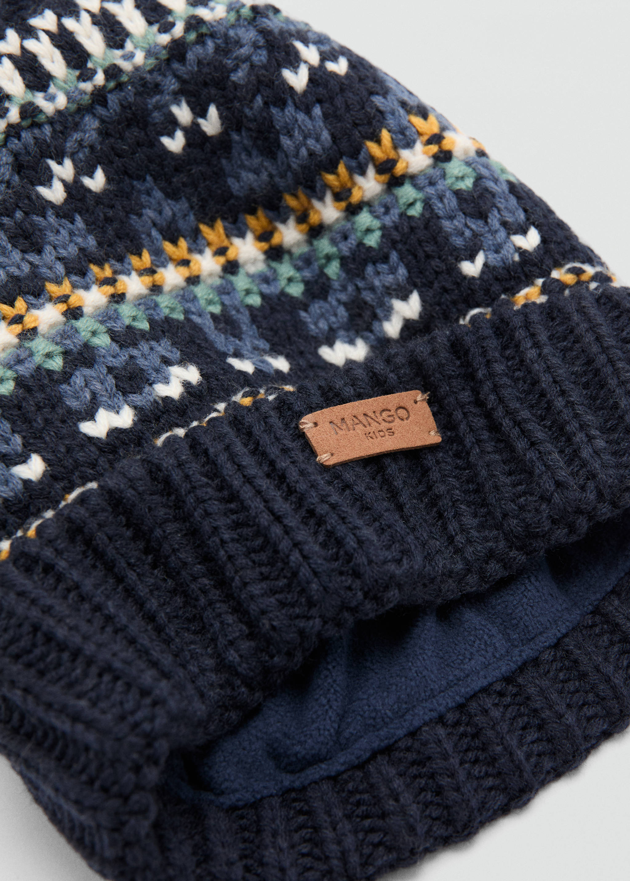 قبعة صوف بوم بوم - رؤية وسط