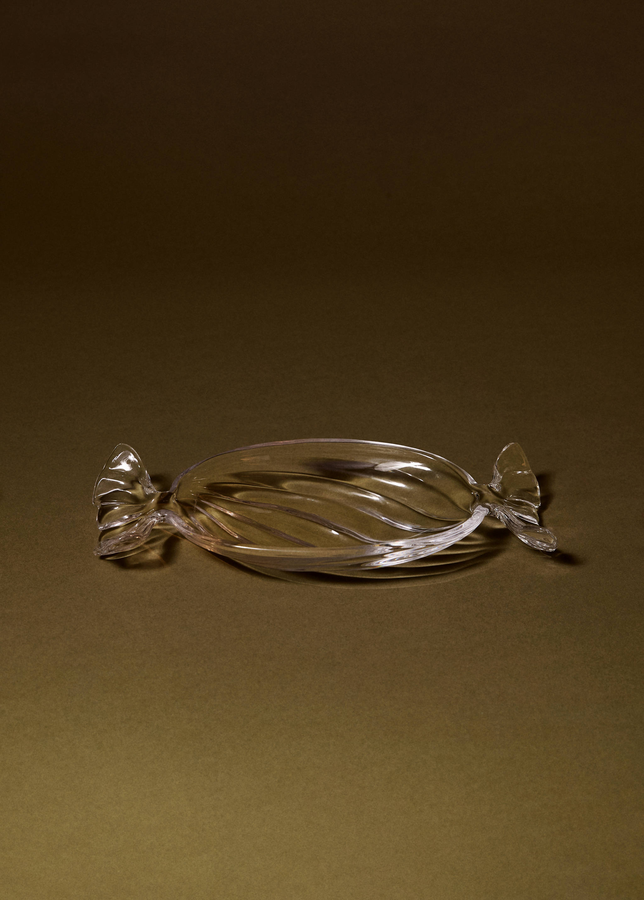 Glass tray with ribbon lines - General plane