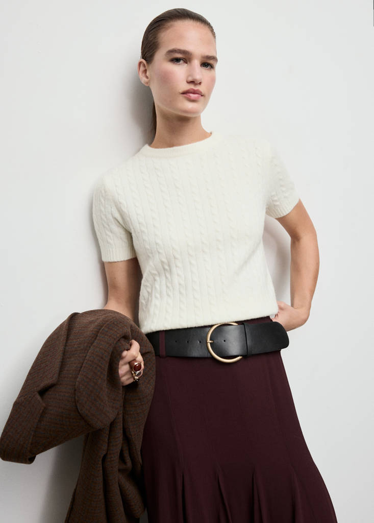 Short-sleeved cable-knit sweater — Ecru