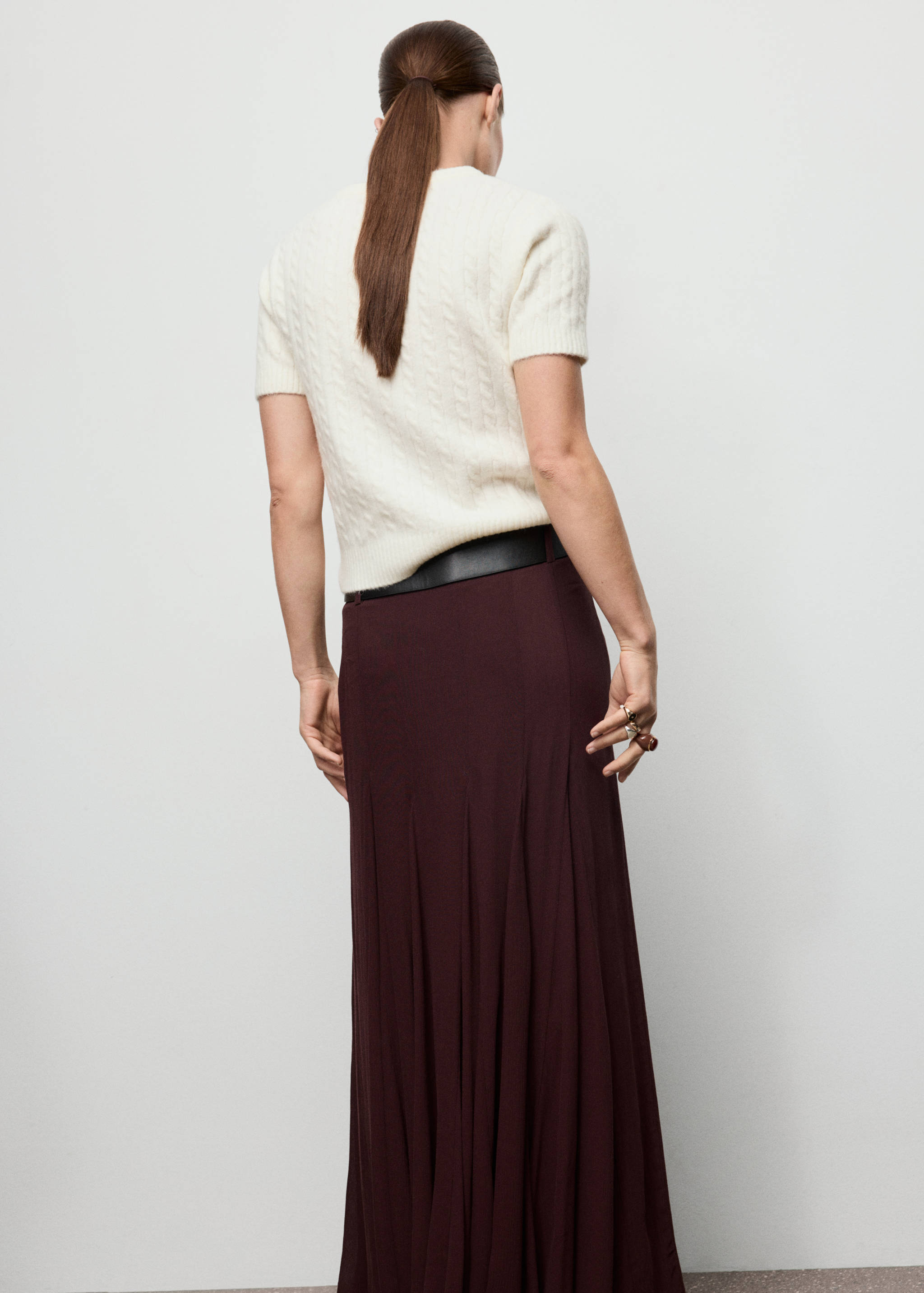 Short-sleeved cable-knit sweater - Reverse of the article