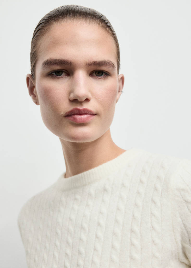 Short-sleeved cable-knit sweater — Ecru