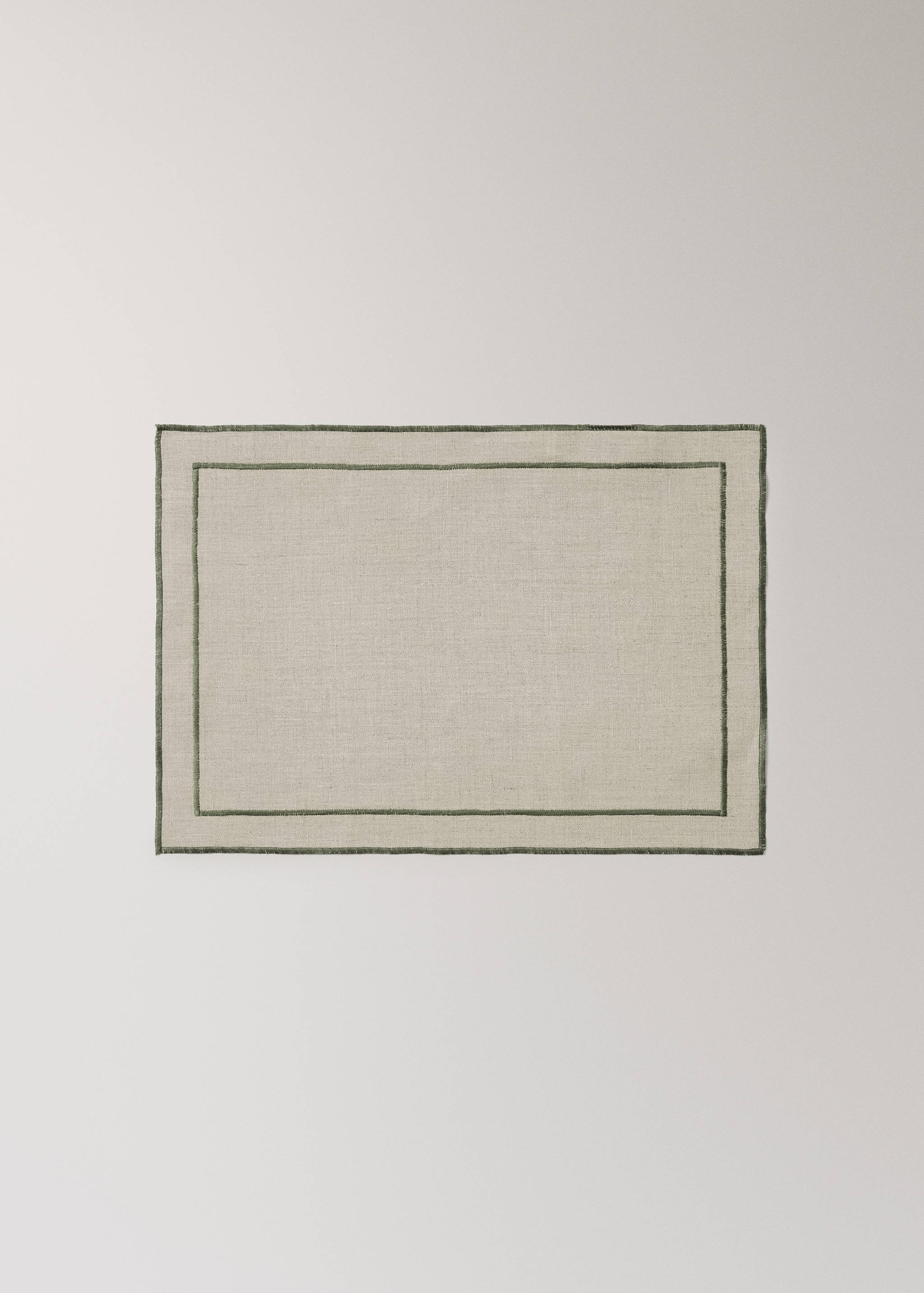 100% linen placemat with contrasting overlock stitching - Article without model