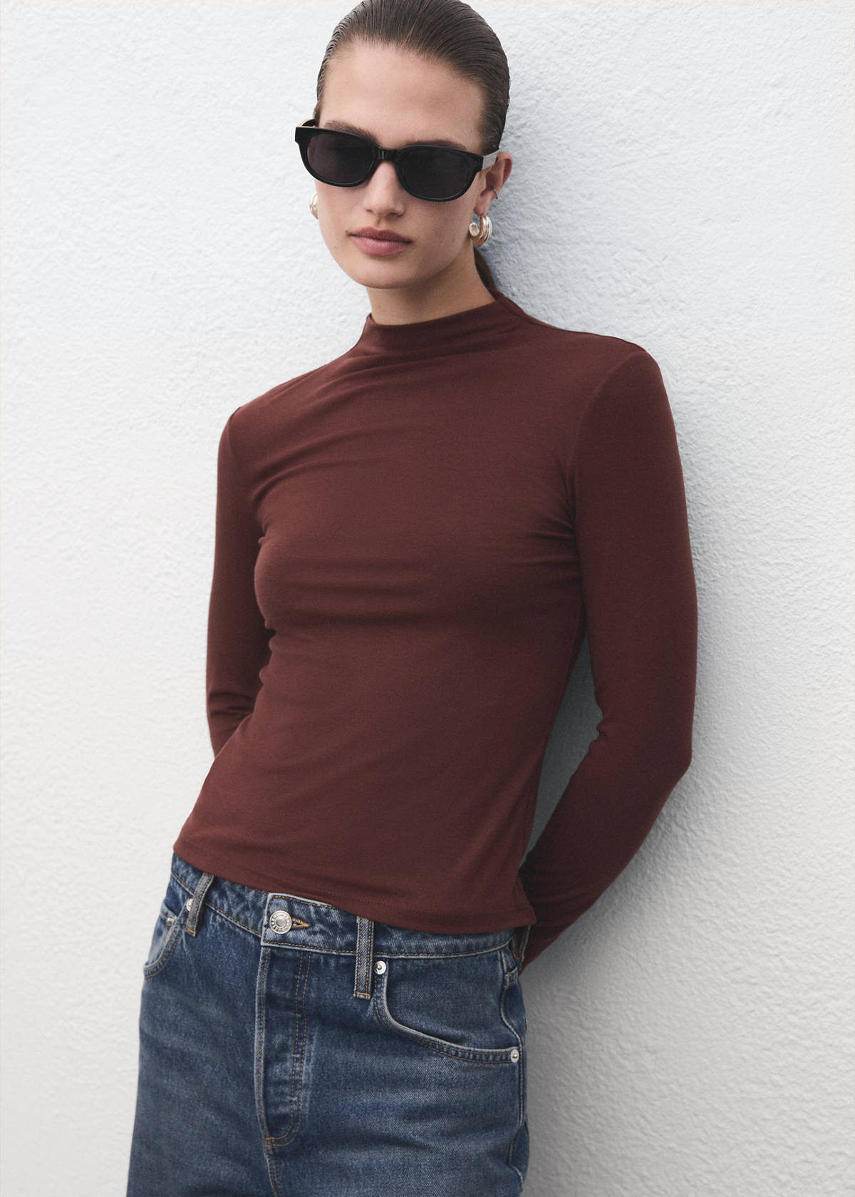 Turtleneck T-shirt — Brown