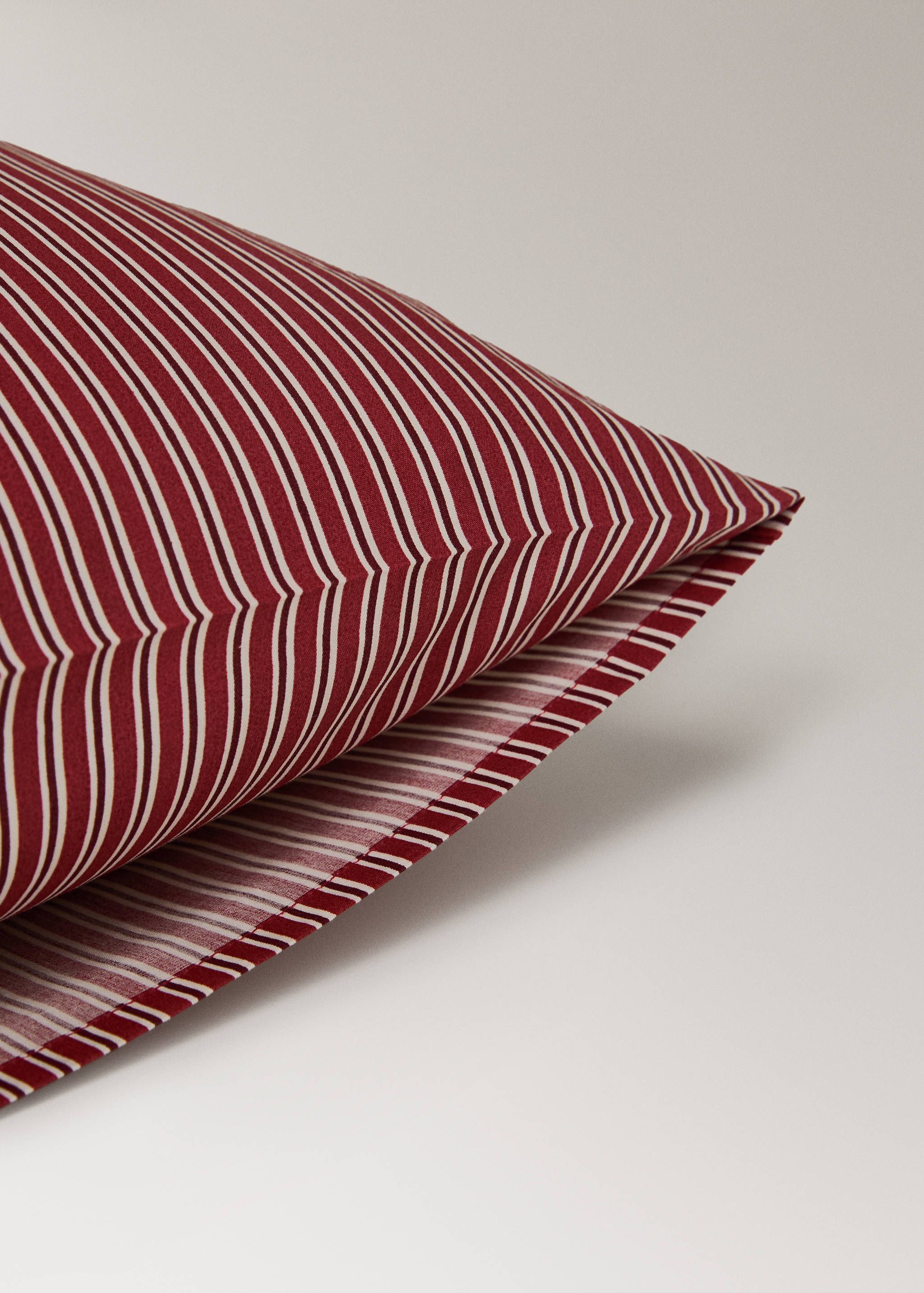 Reversible percale cotton striped pillowcase 60x60cm - Details of the article 2