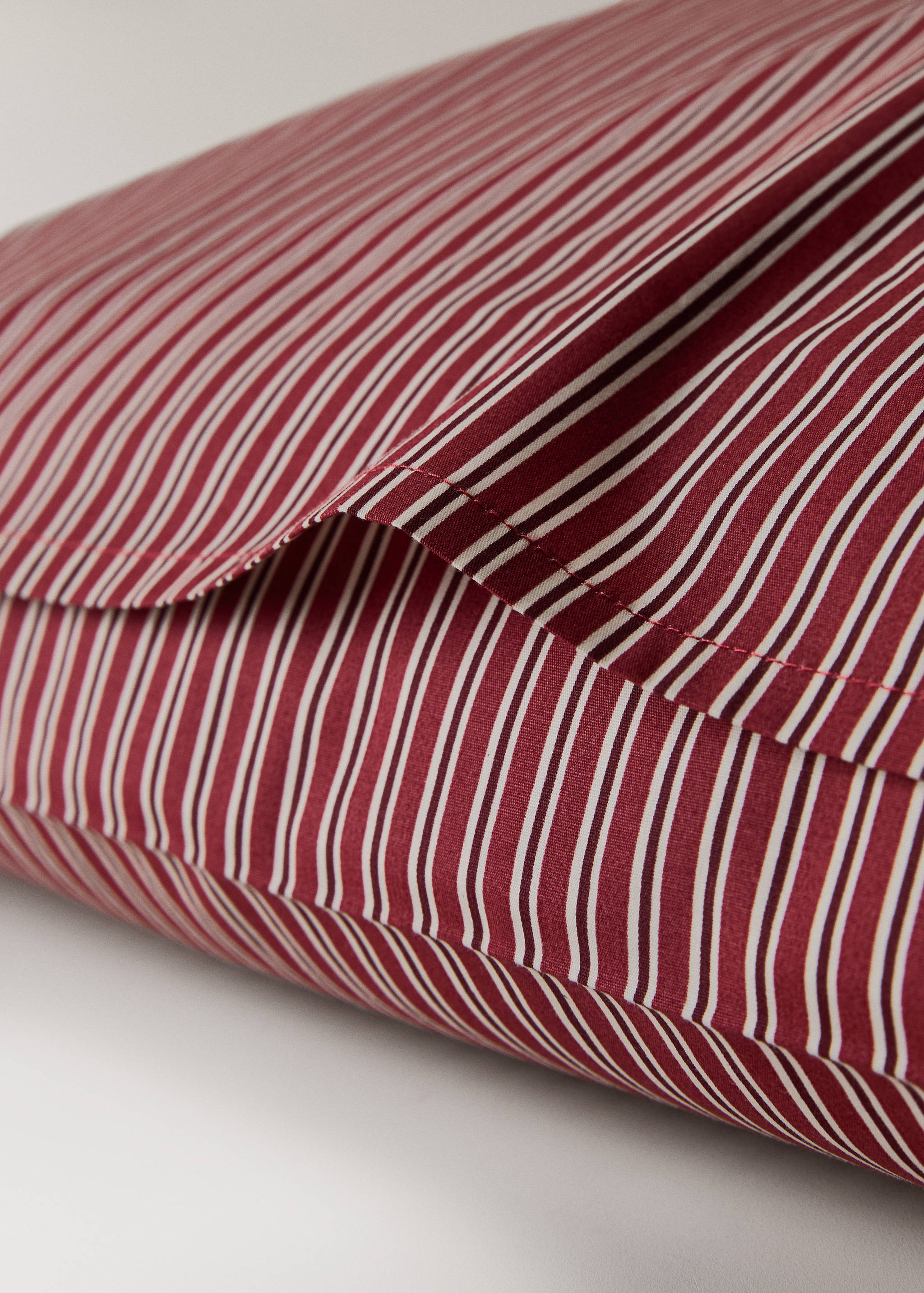 Reversible percale cotton striped pillowcase 60x60cm - Details of the article 3