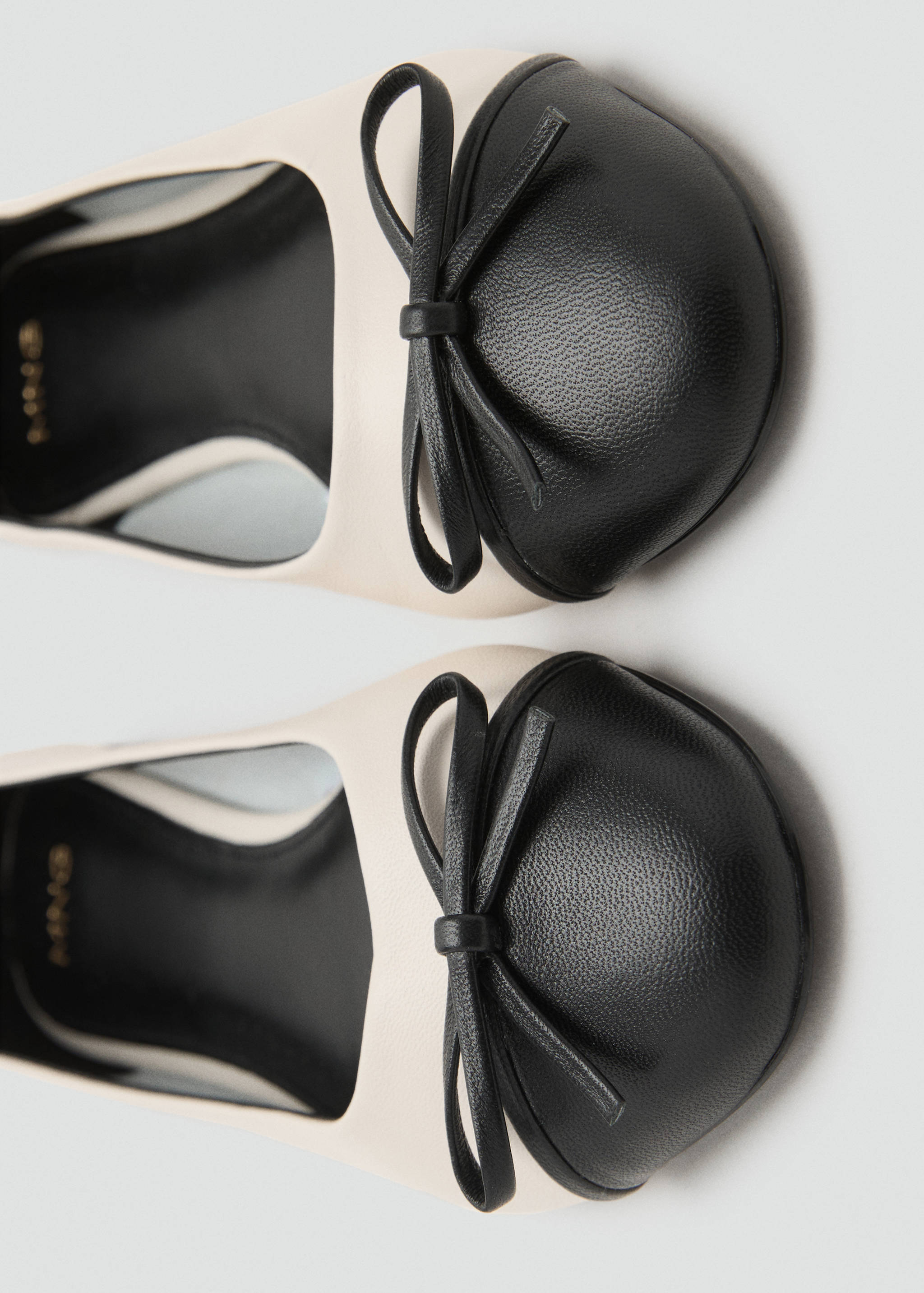 Leather ballet flats with bow - Details of the article 2