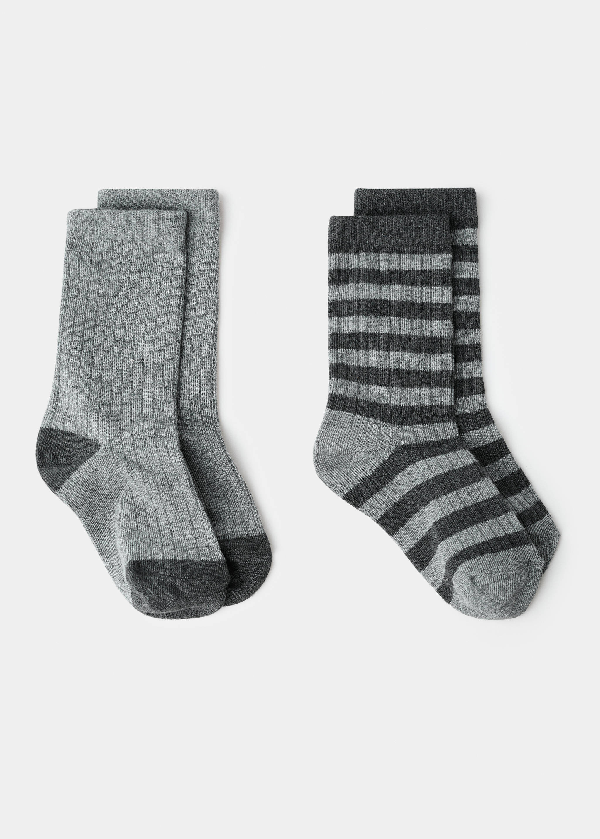 زوجين من الجوارب المزخرفة - منتج دون نموذج