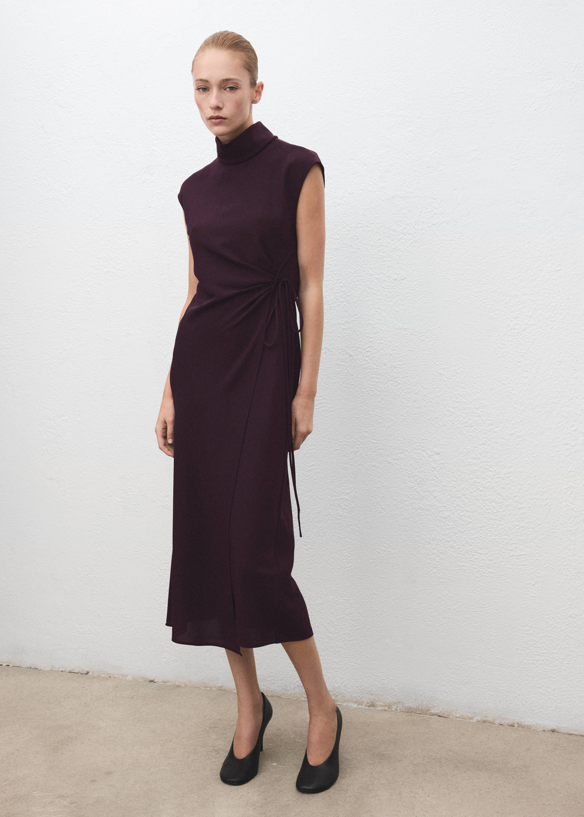 Turtleneck wrap dress - General plane