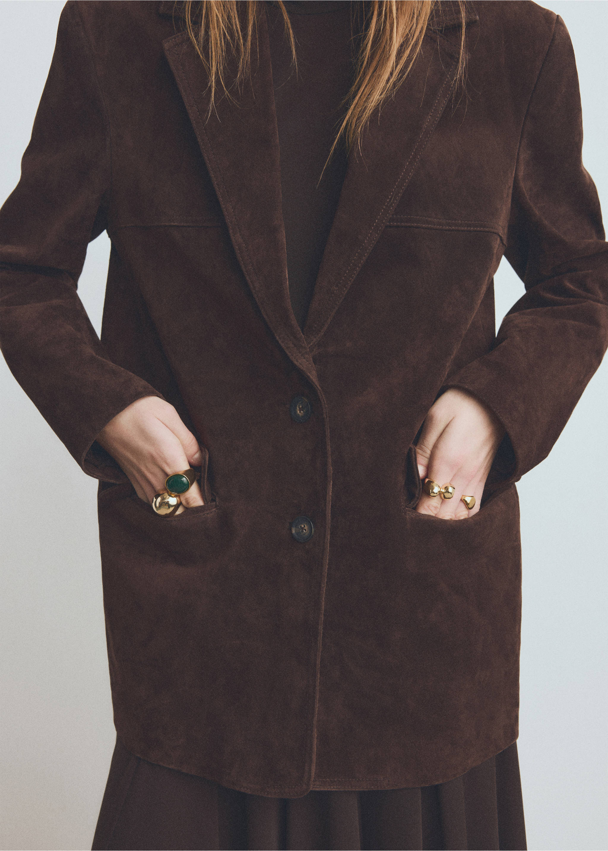 Straight suede jacket - Details of the article 6, Chocolate. Ref: 17047811-00.