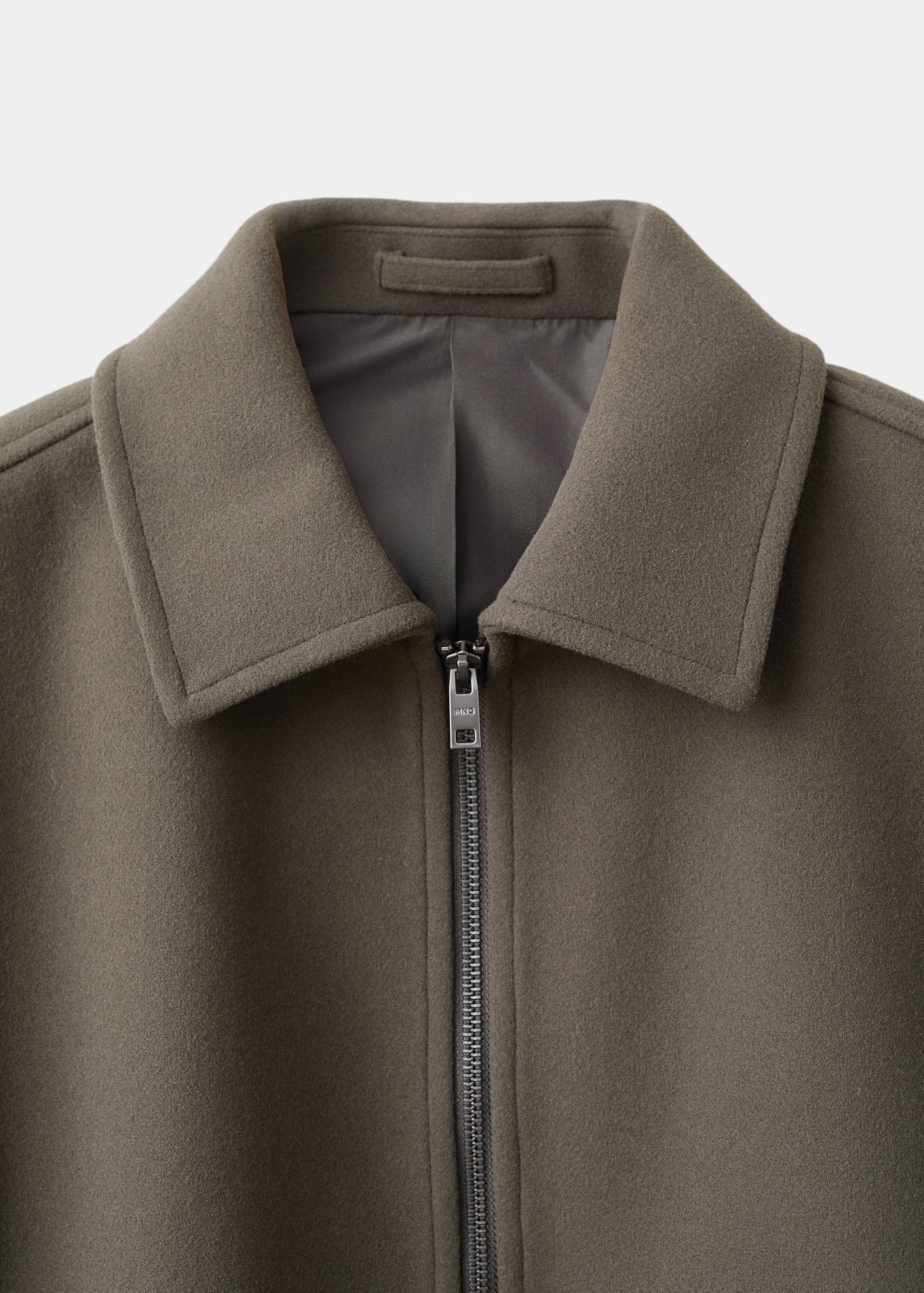 Jacket with zip pockets - Details of the article 8