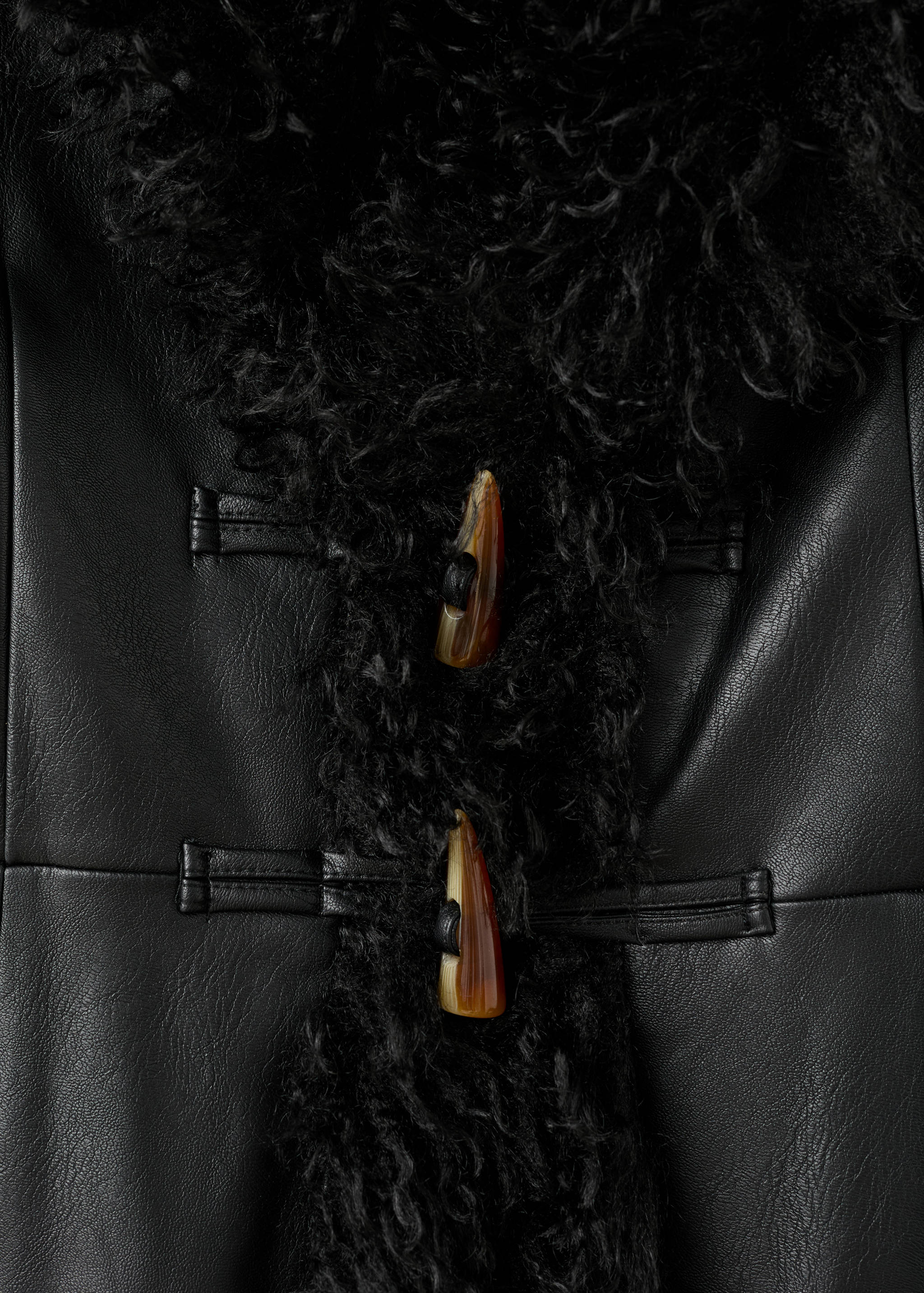 Manteau cuir synthétique combiné fourrure - Détail de l'article 8