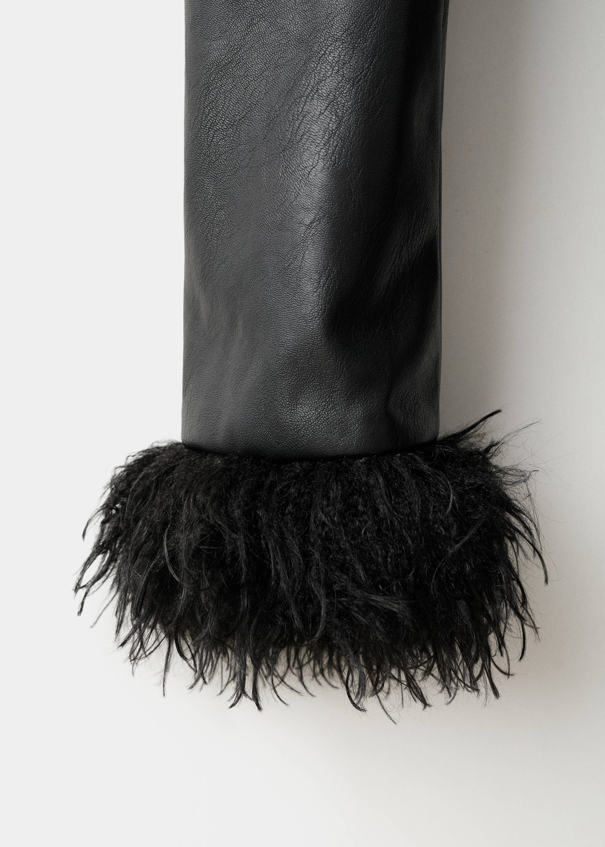 Manteau cuir synthétique combiné fourrure - Détail de l'article 0