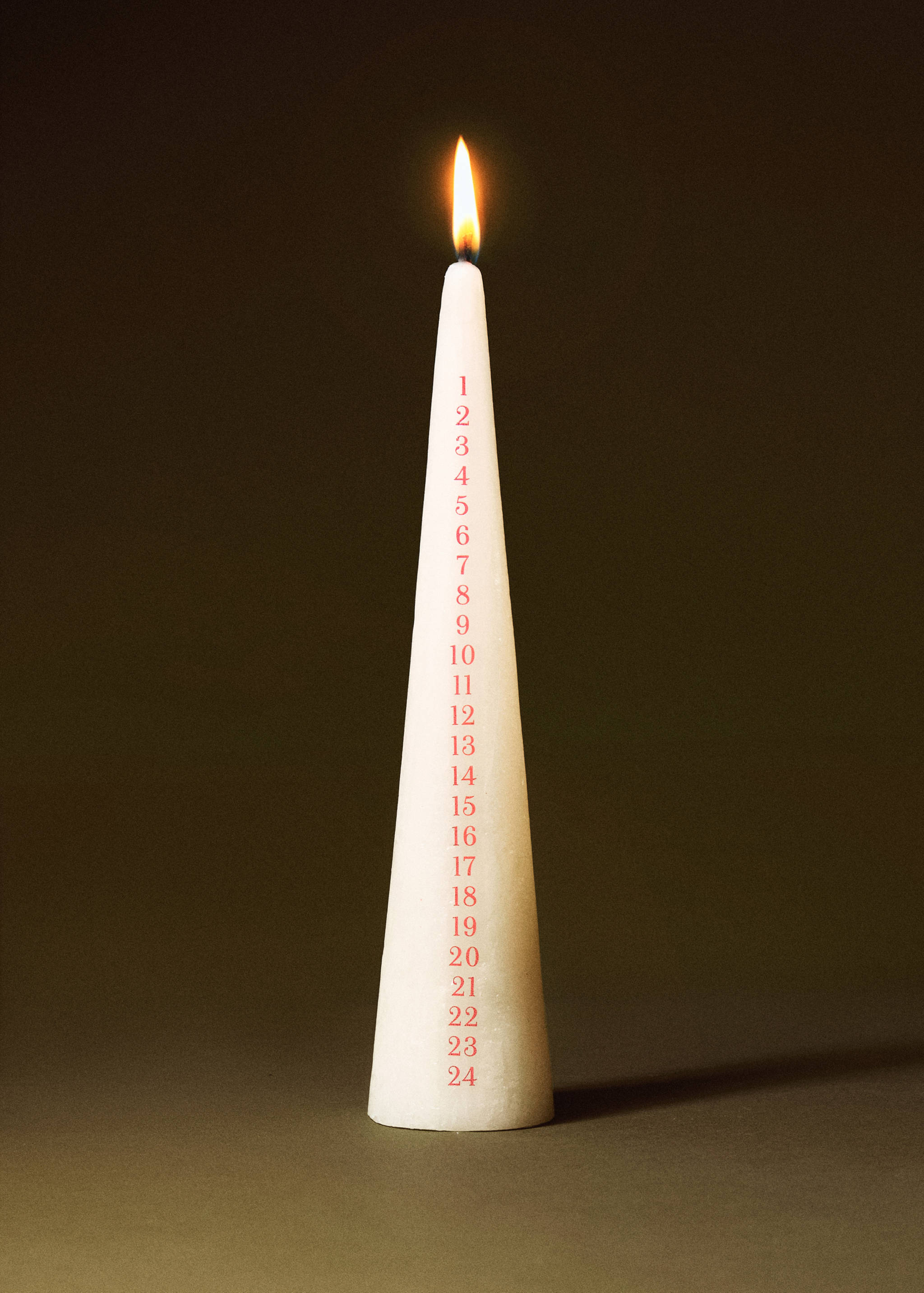 Decorative calendar candle - General plane