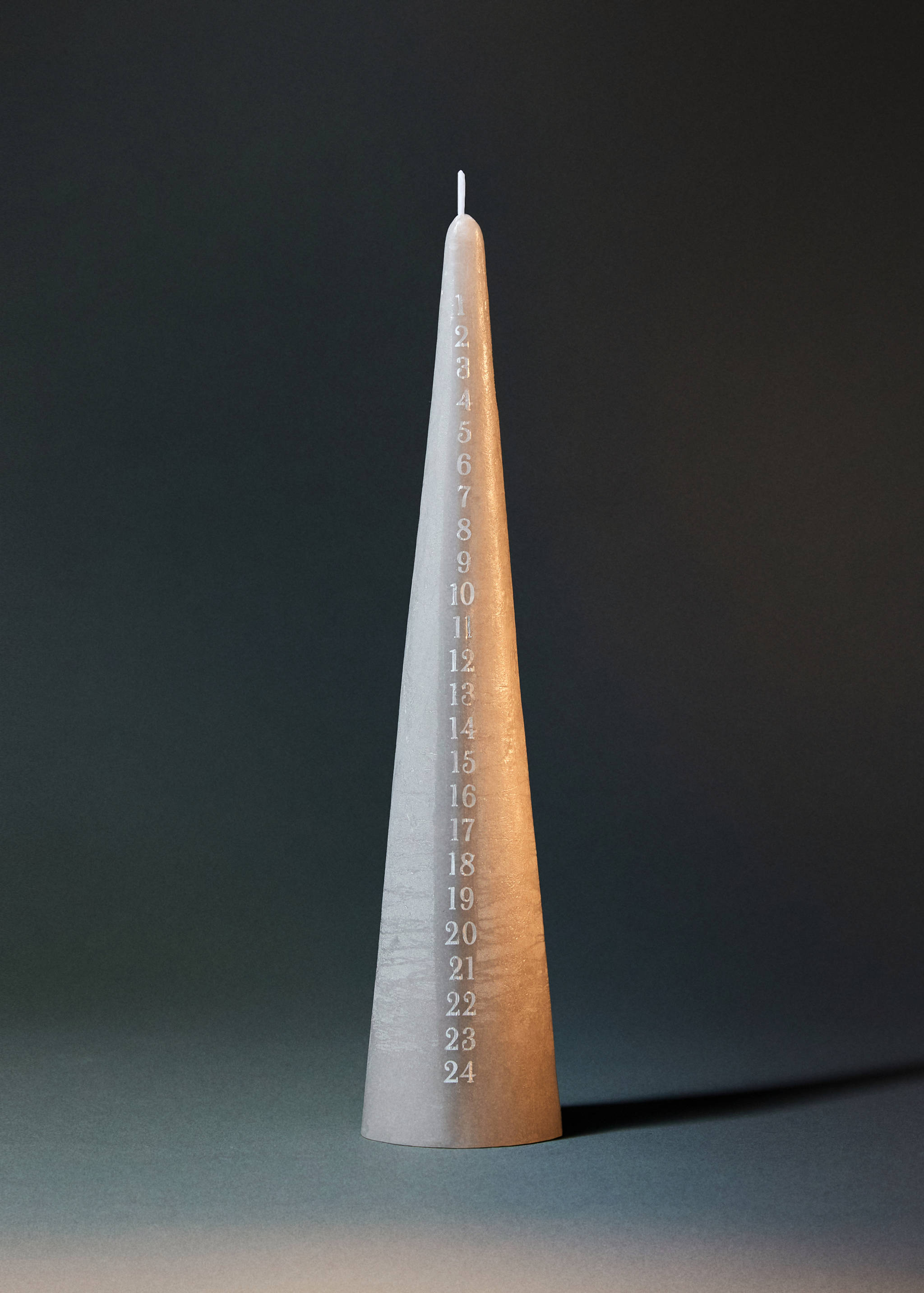 Decorative calendar candle - General plane
