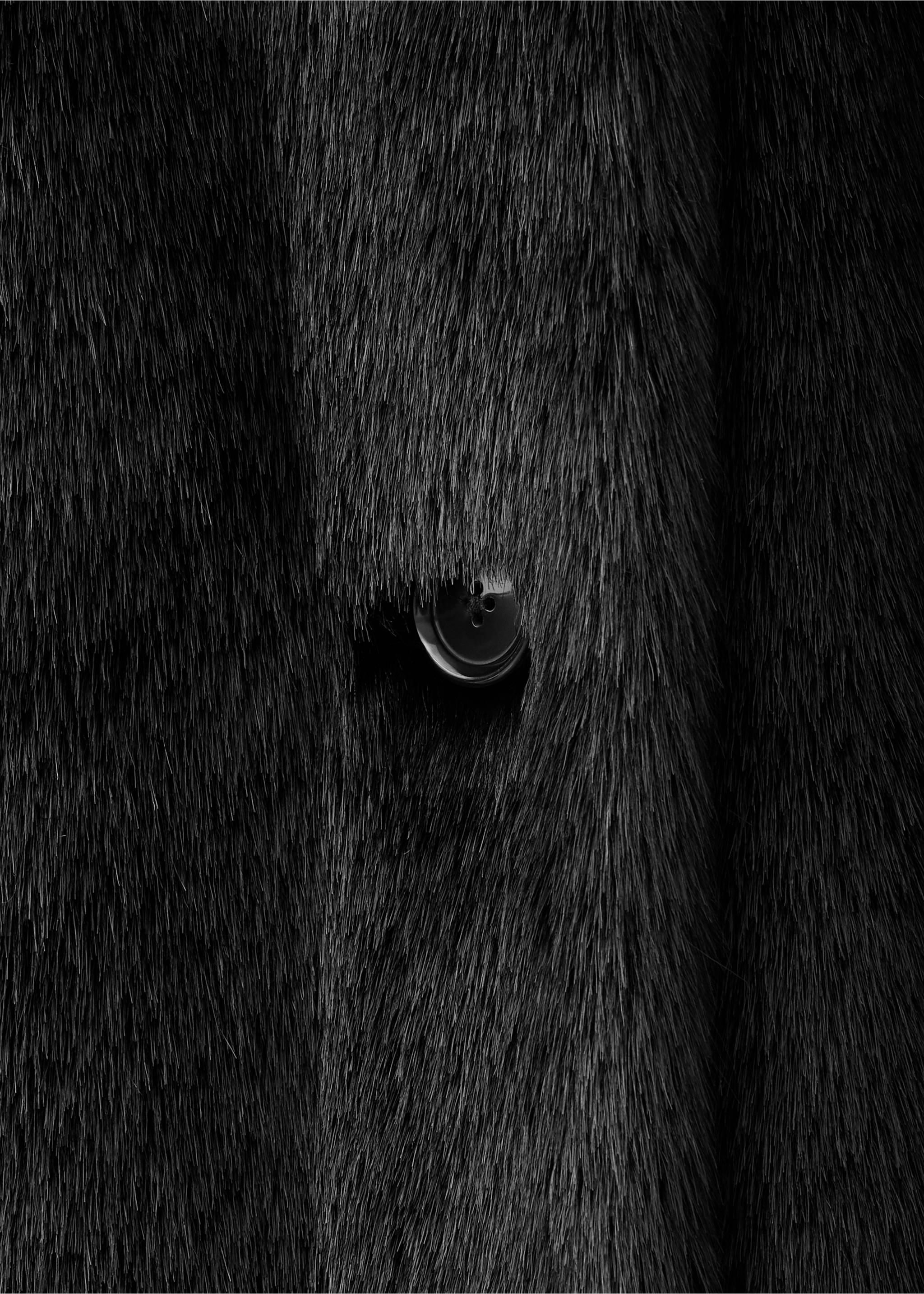 Пальто миди из искусственного меха с поясом - Деталь изделия 0, Черный. Ref: 17048271-00.