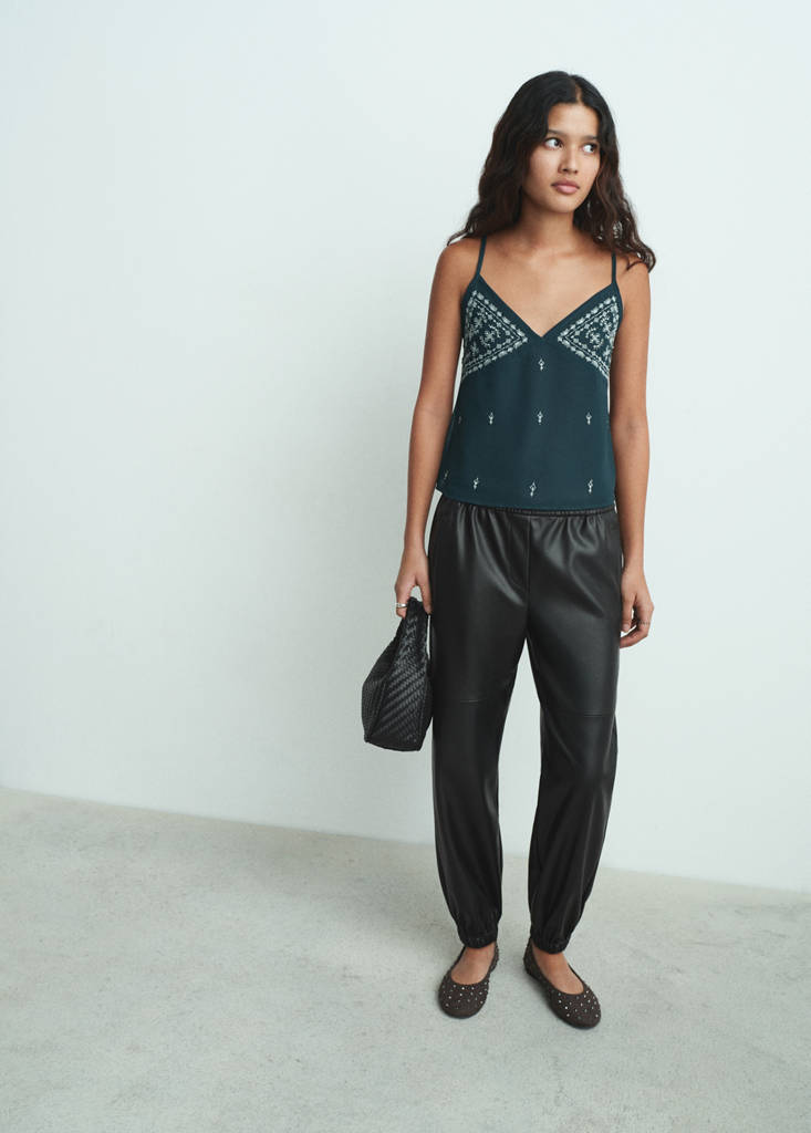 Polyester jogger pants — Black