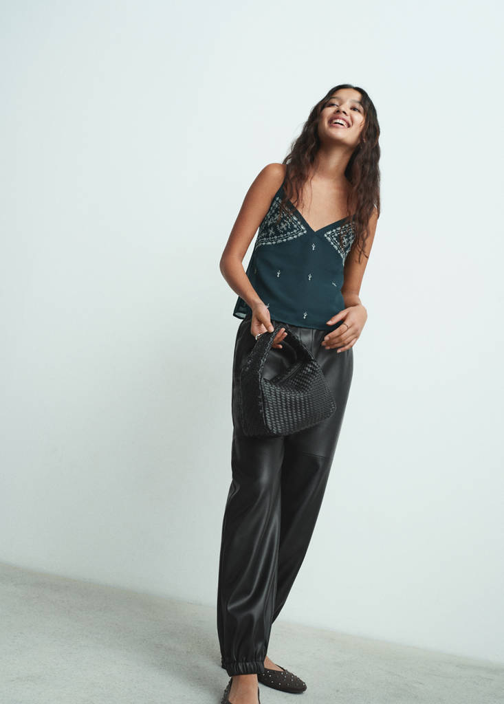 Polyester jogger pants — Black