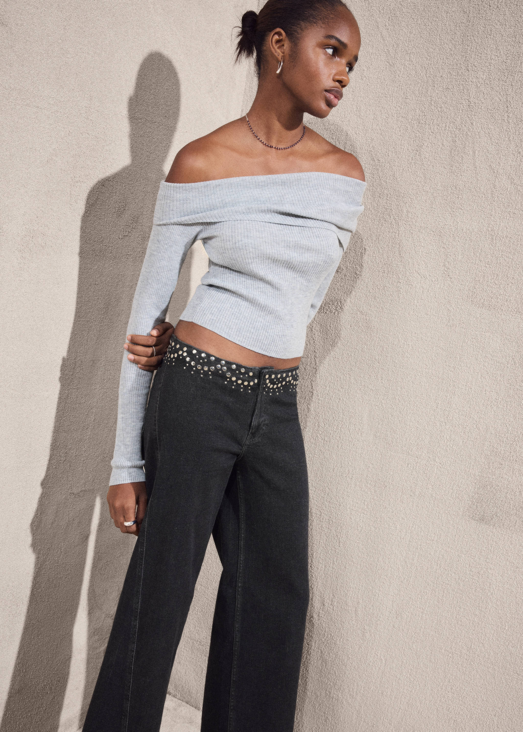 Low-waist studded jeans - Details of the article 7