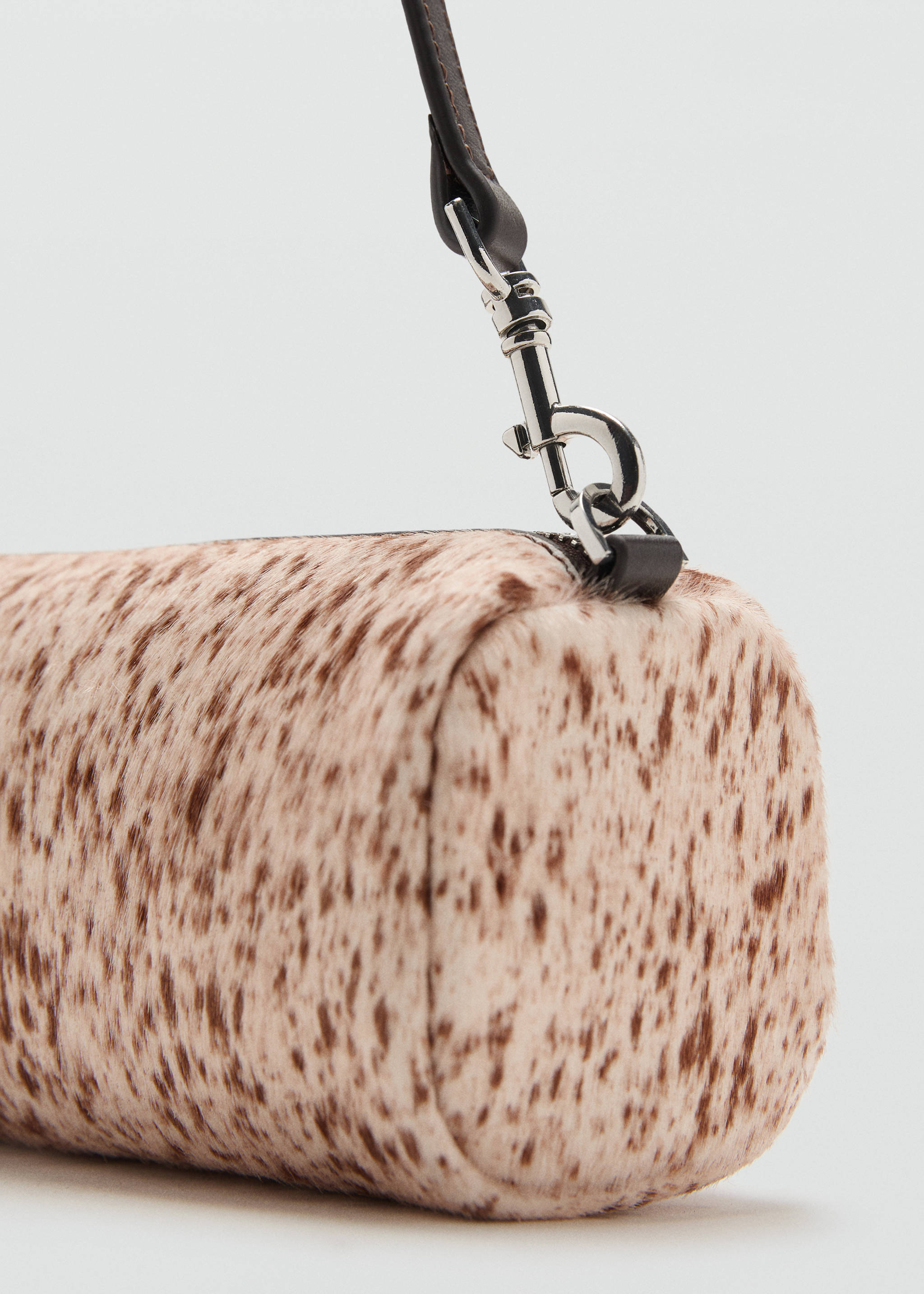 Carteira de ombro de pele e pelo - Pormenor do artigo 1