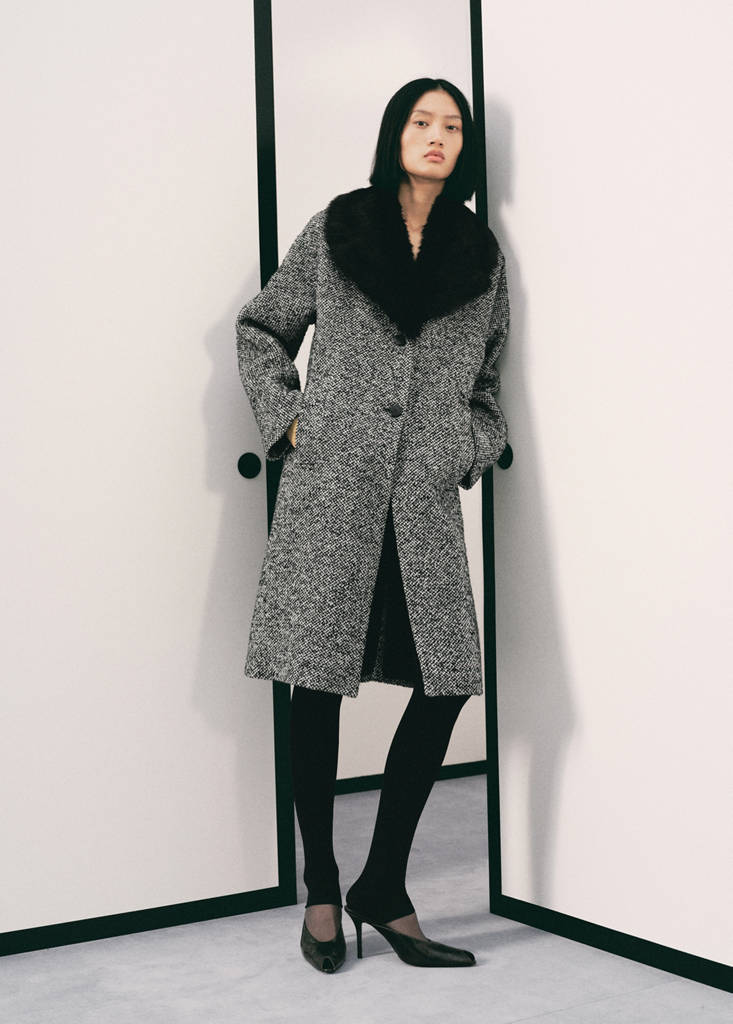 Mottled coat with fur collar — Black