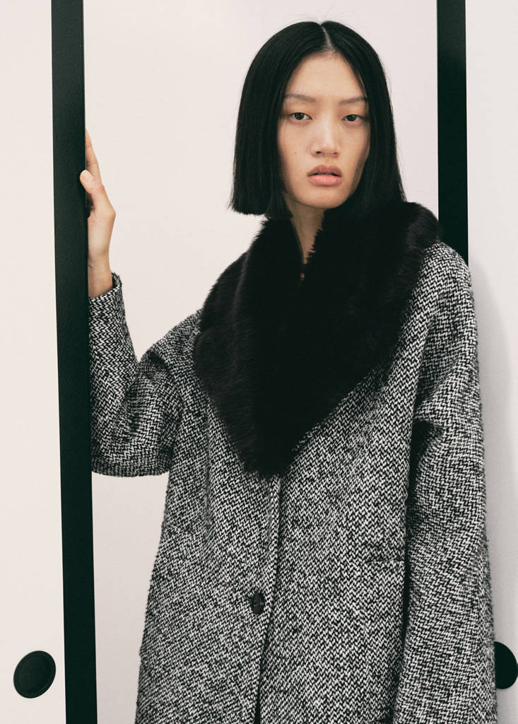 Mottled coat with fur collar — Black