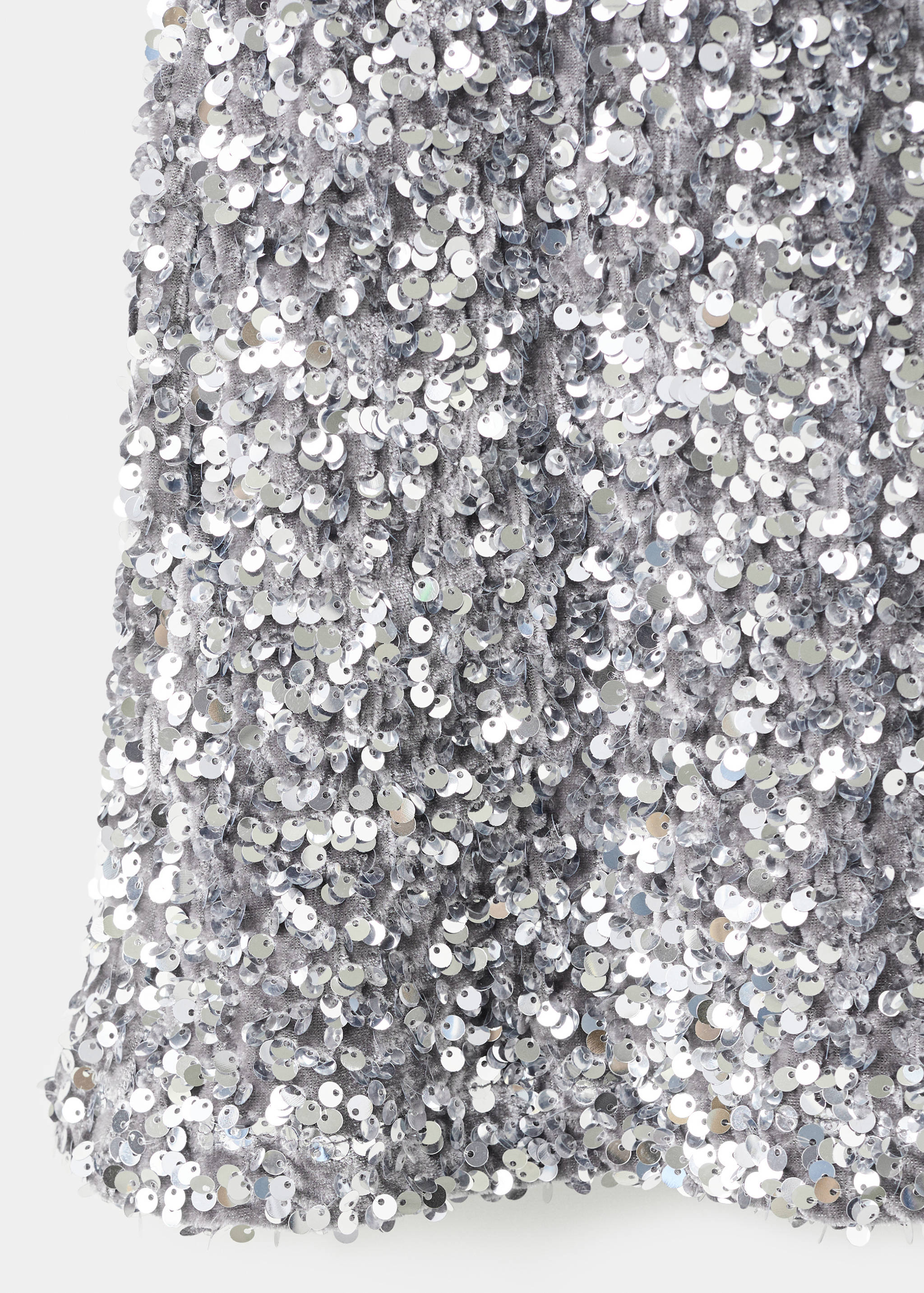 Short dress with sequins - Details of the article 8