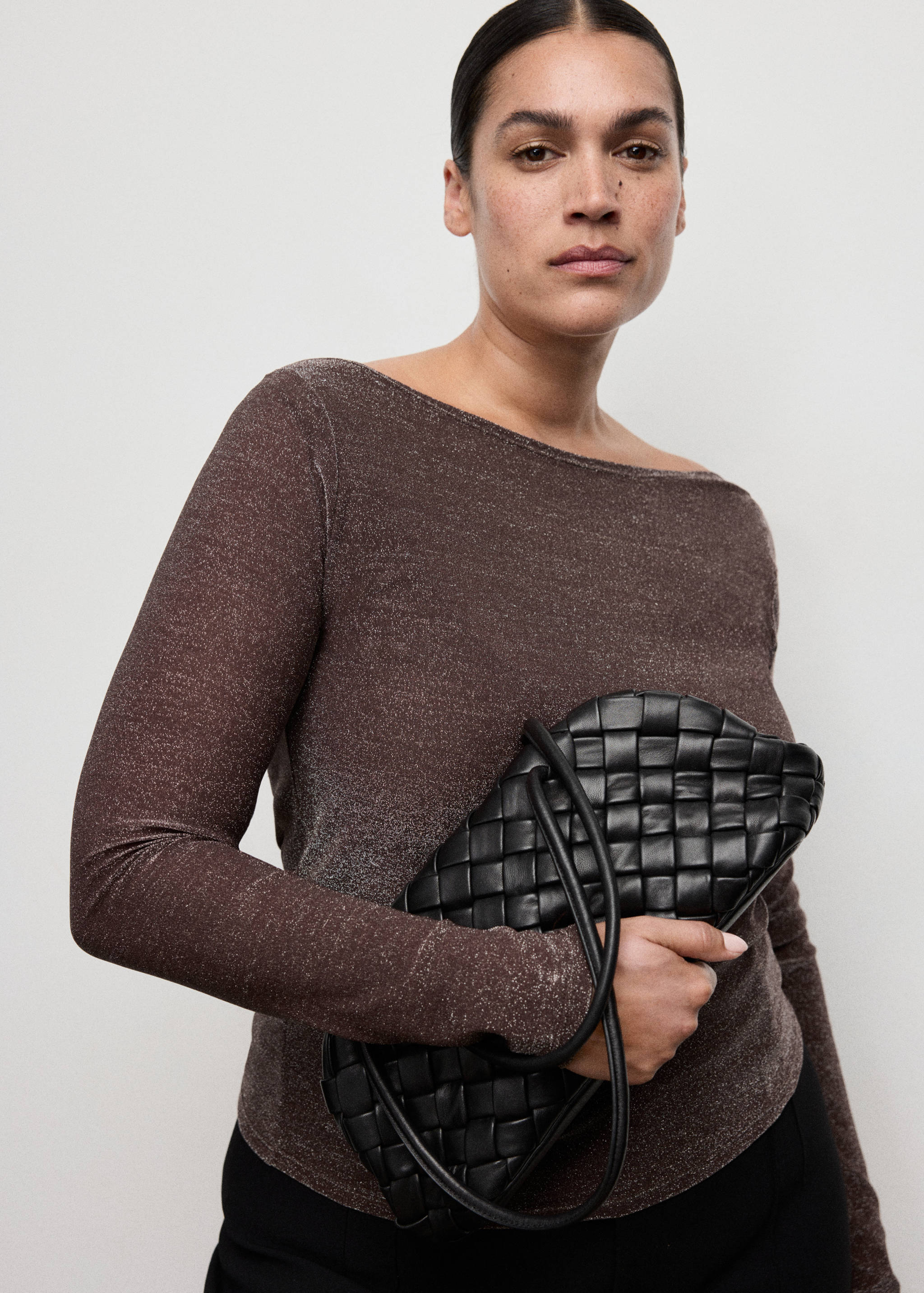 T-shirt brillant col bateau - Détail de l'article 5