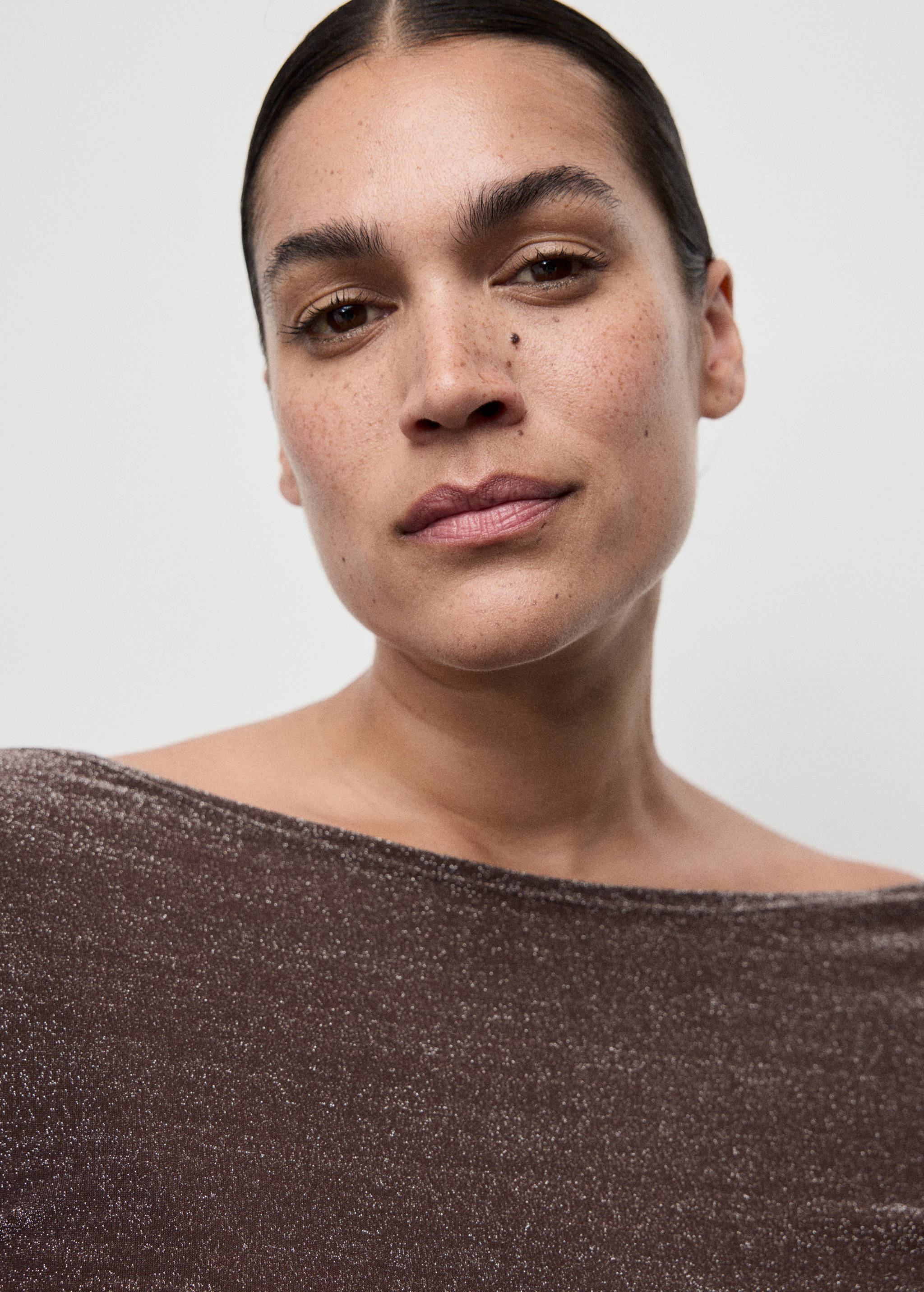 T-shirt brillant col bateau - Détail de l'article 4