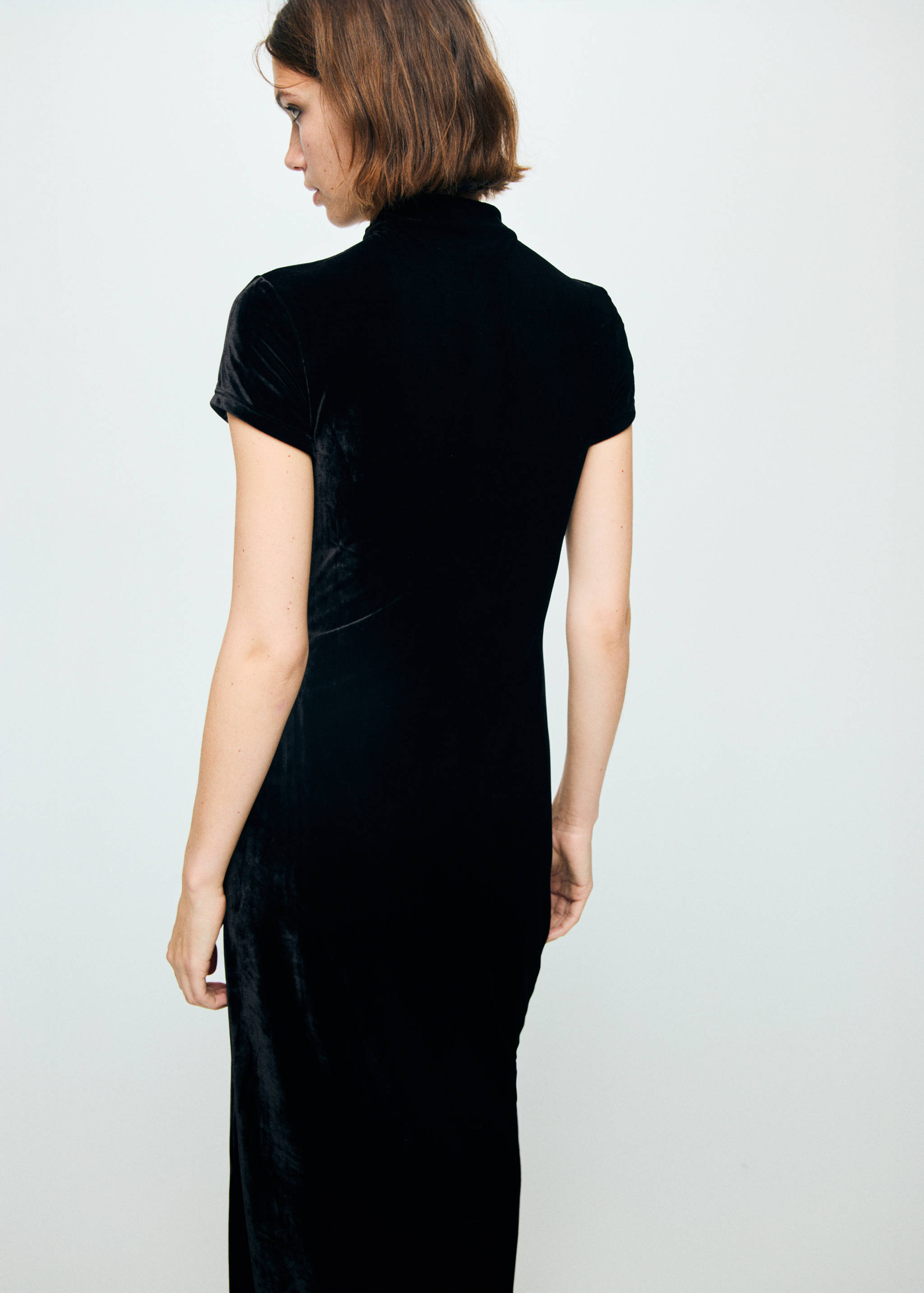 Velvet dress with toggle fastenings and slit - Reverse of the article