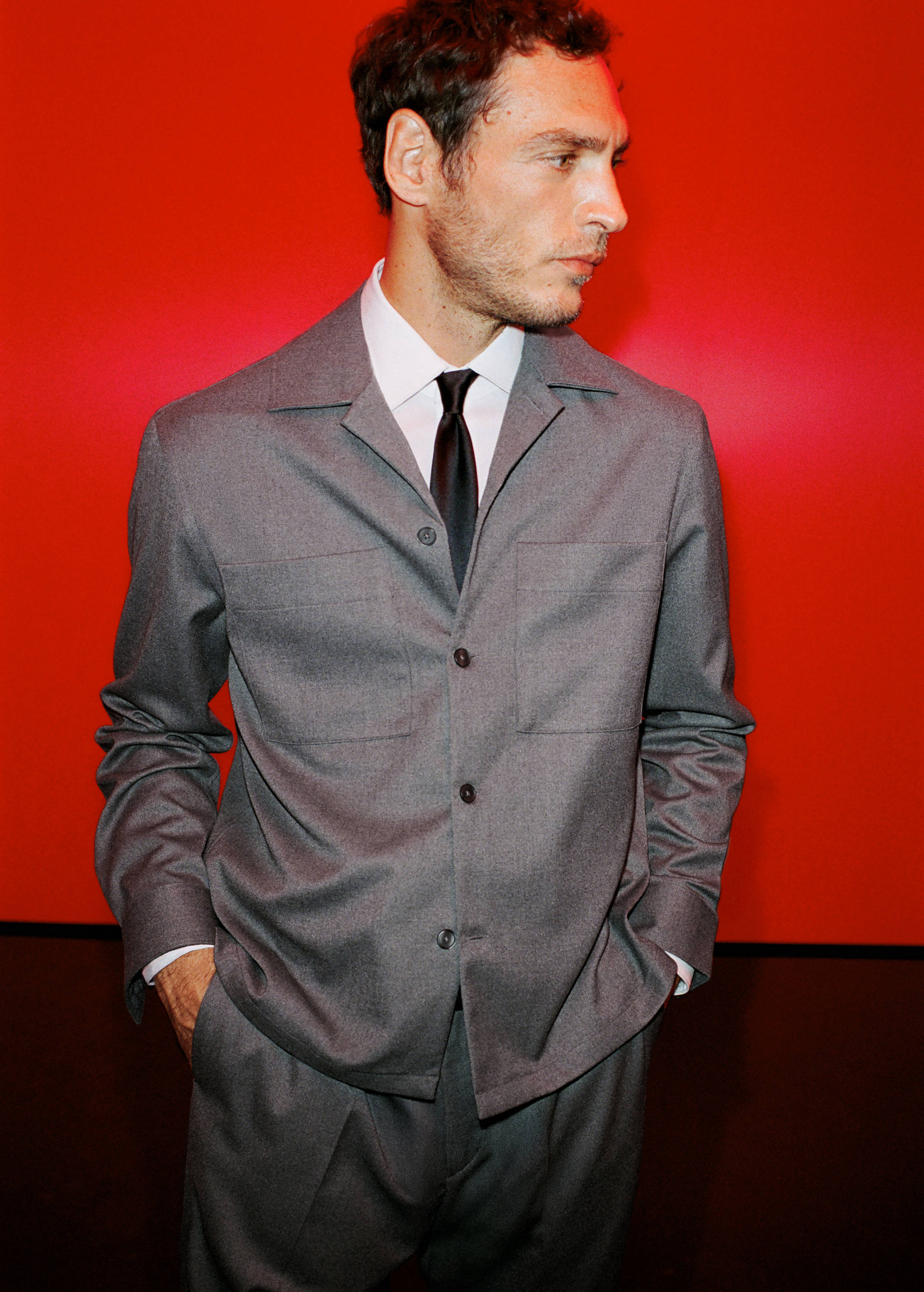 Струмлива верхня сорочка з кишенями - Детальніше про товар 3