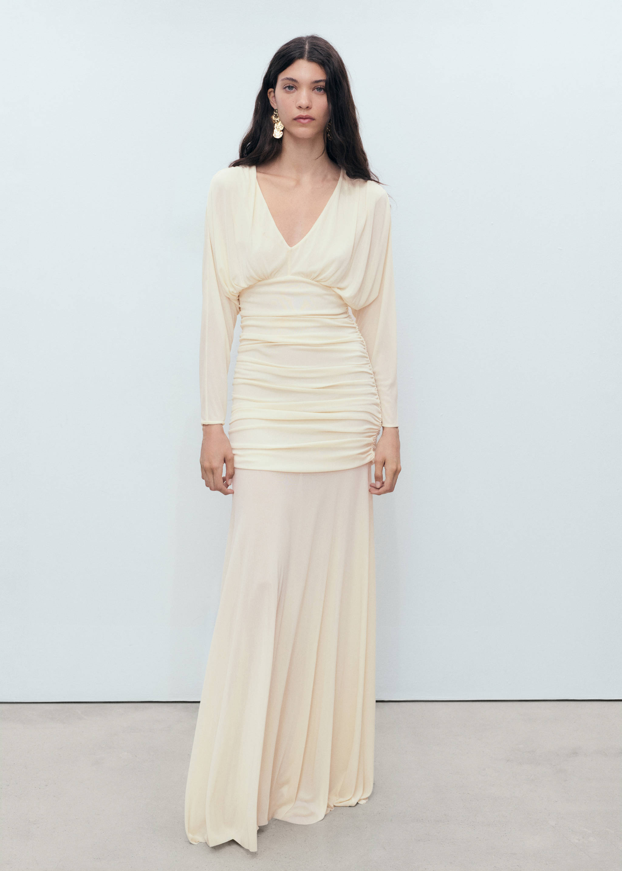Long draped dress - General plane