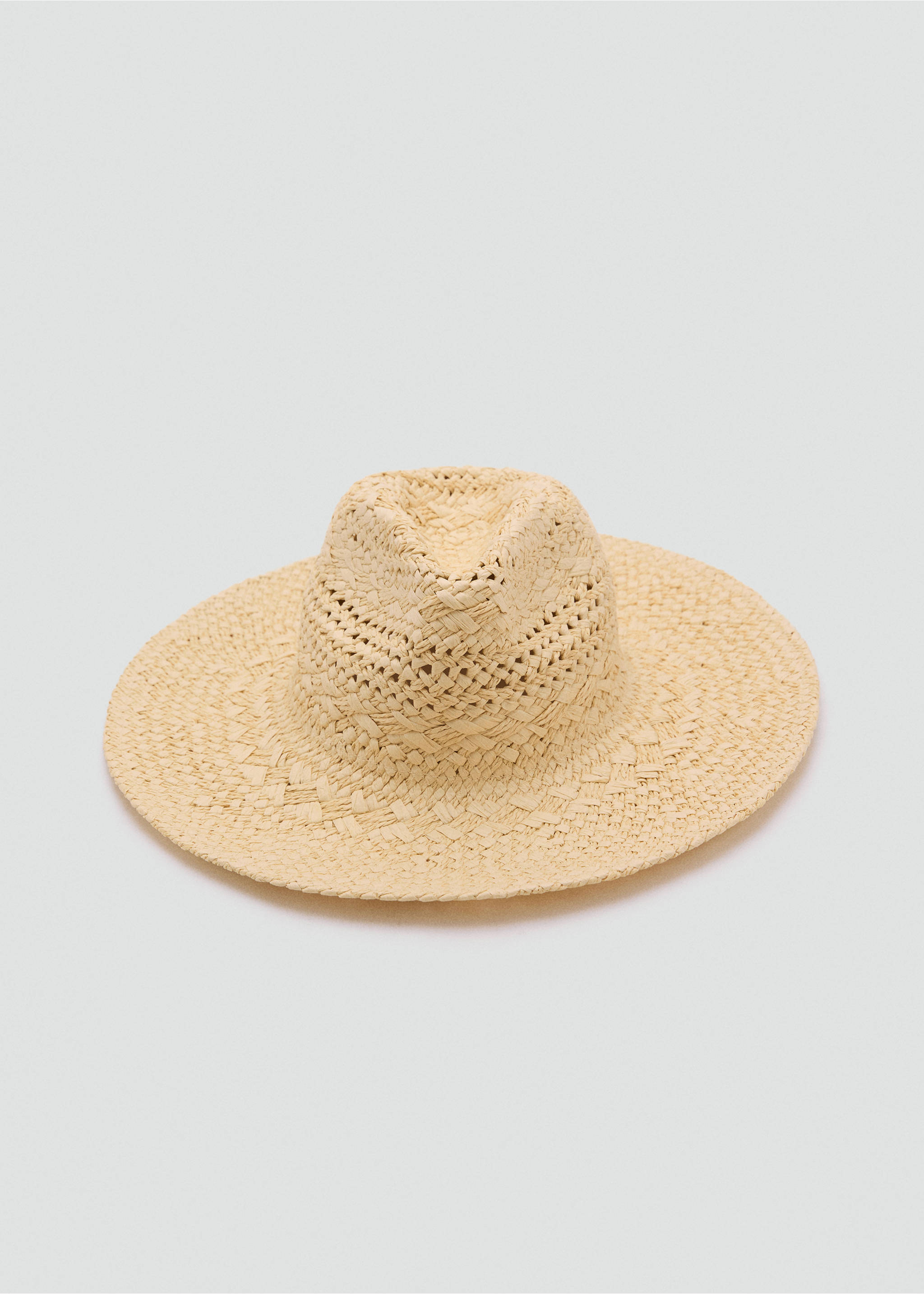 Chapeau en fibre naturelle avec détails ajourés - Plan moyen, Beige. Ref: 17051128-00.