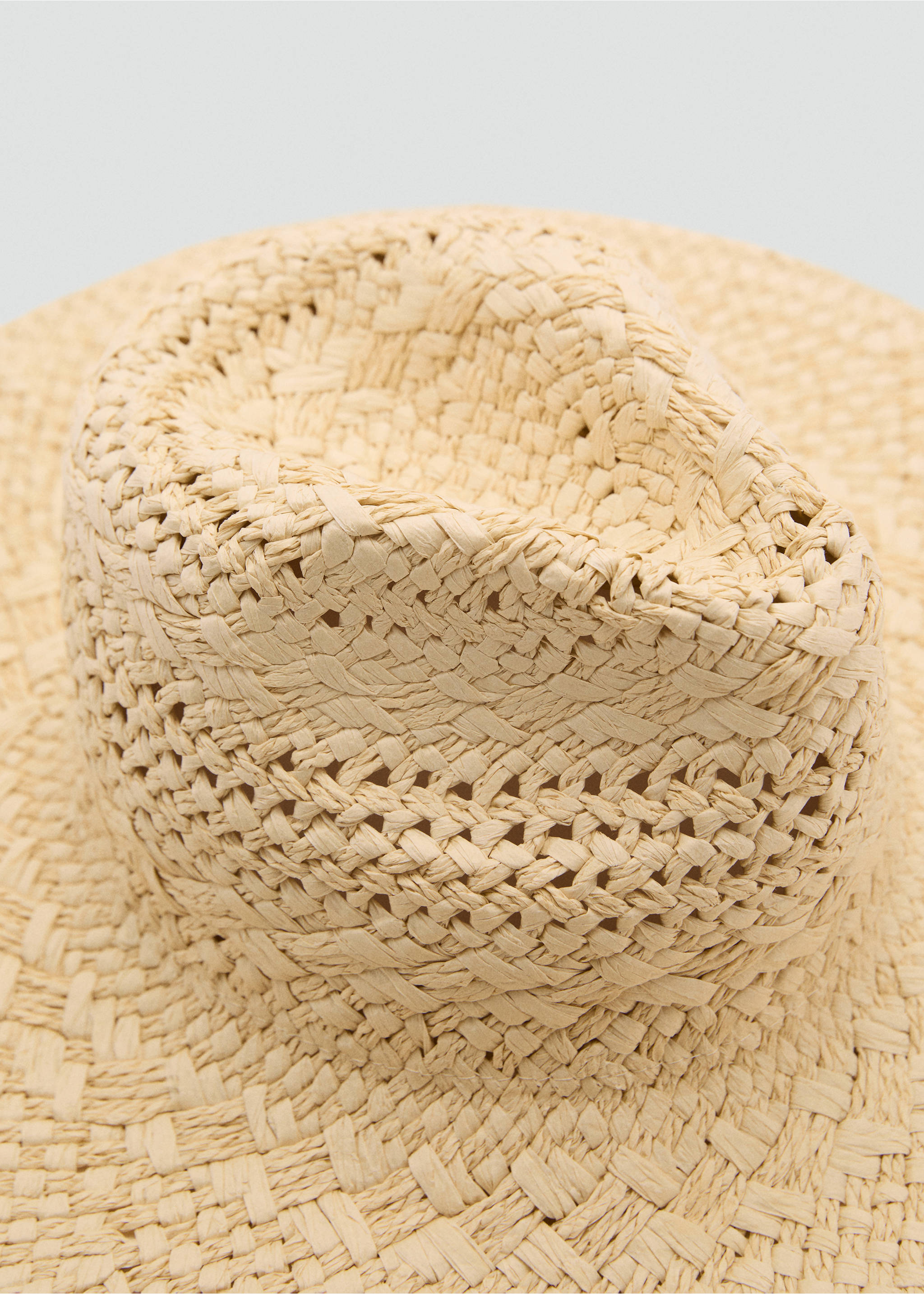 Chapeau en fibre naturelle avec détails ajourés - Détail de l'article 1, Beige. Ref: 17051128-00.