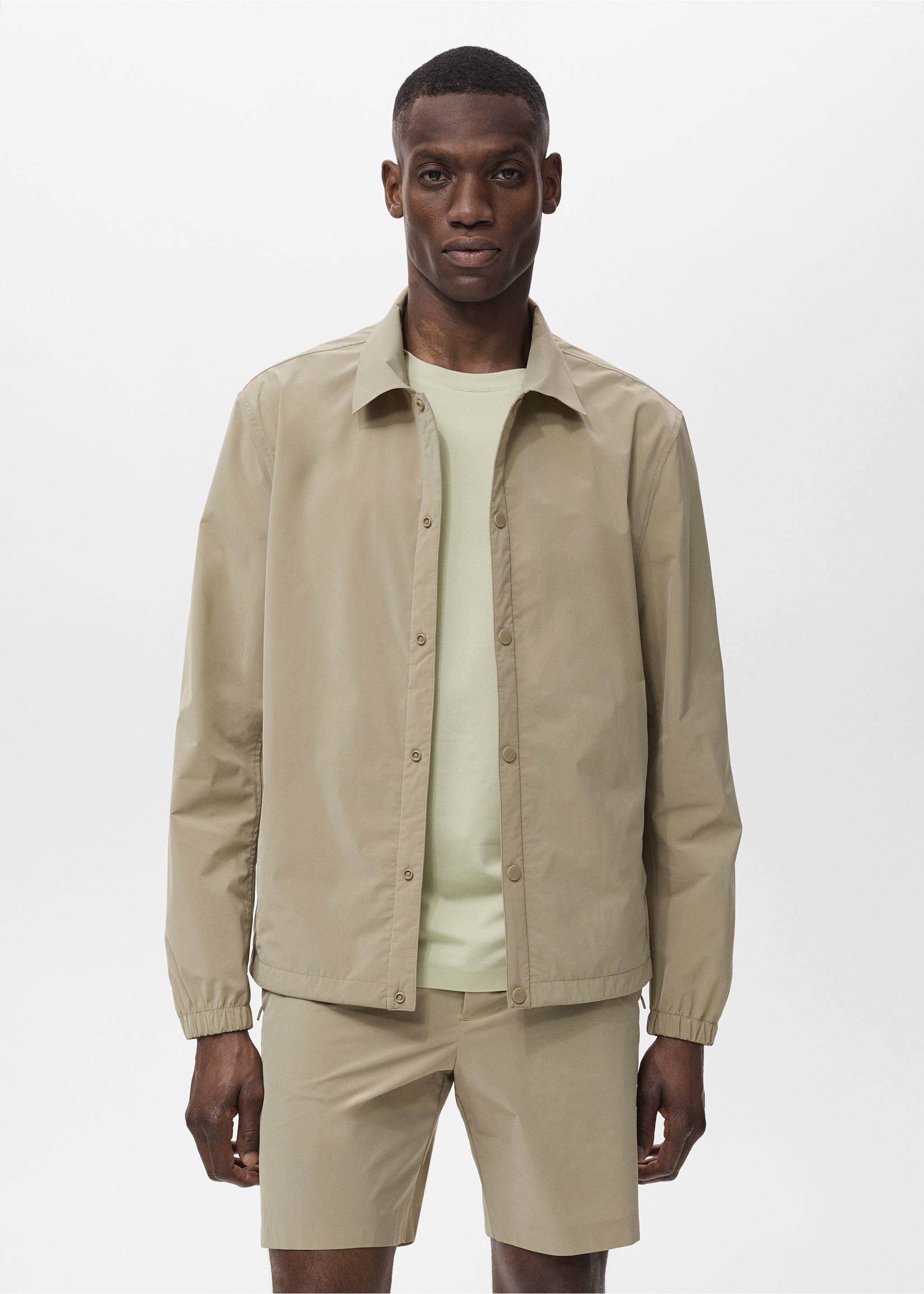 Water-repellent COOLMAX® jacket - Medium plane, Khaki. Ref: 17051130-00.