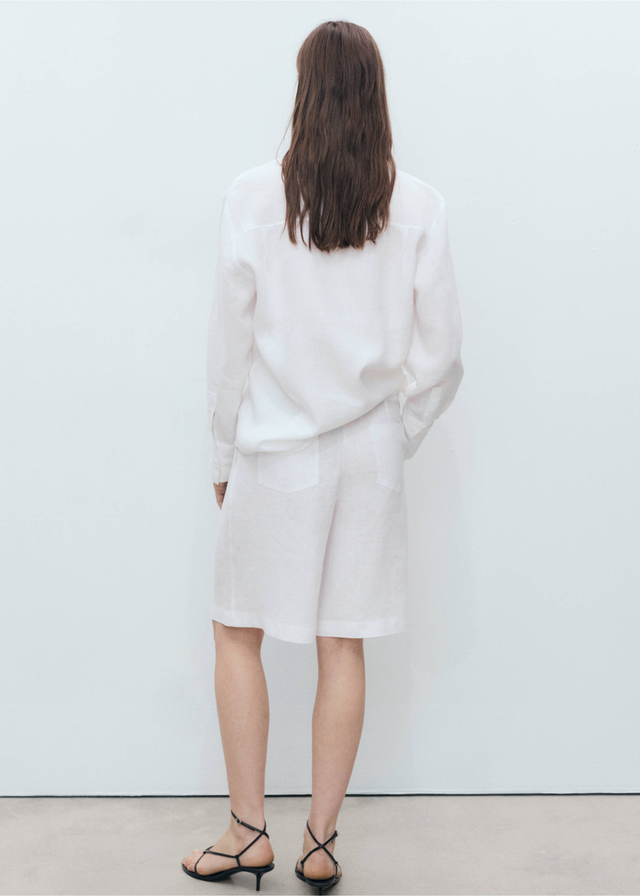 Chemise lin oversize - Verso de l’article, Blanc. Ref: 17051145-00.