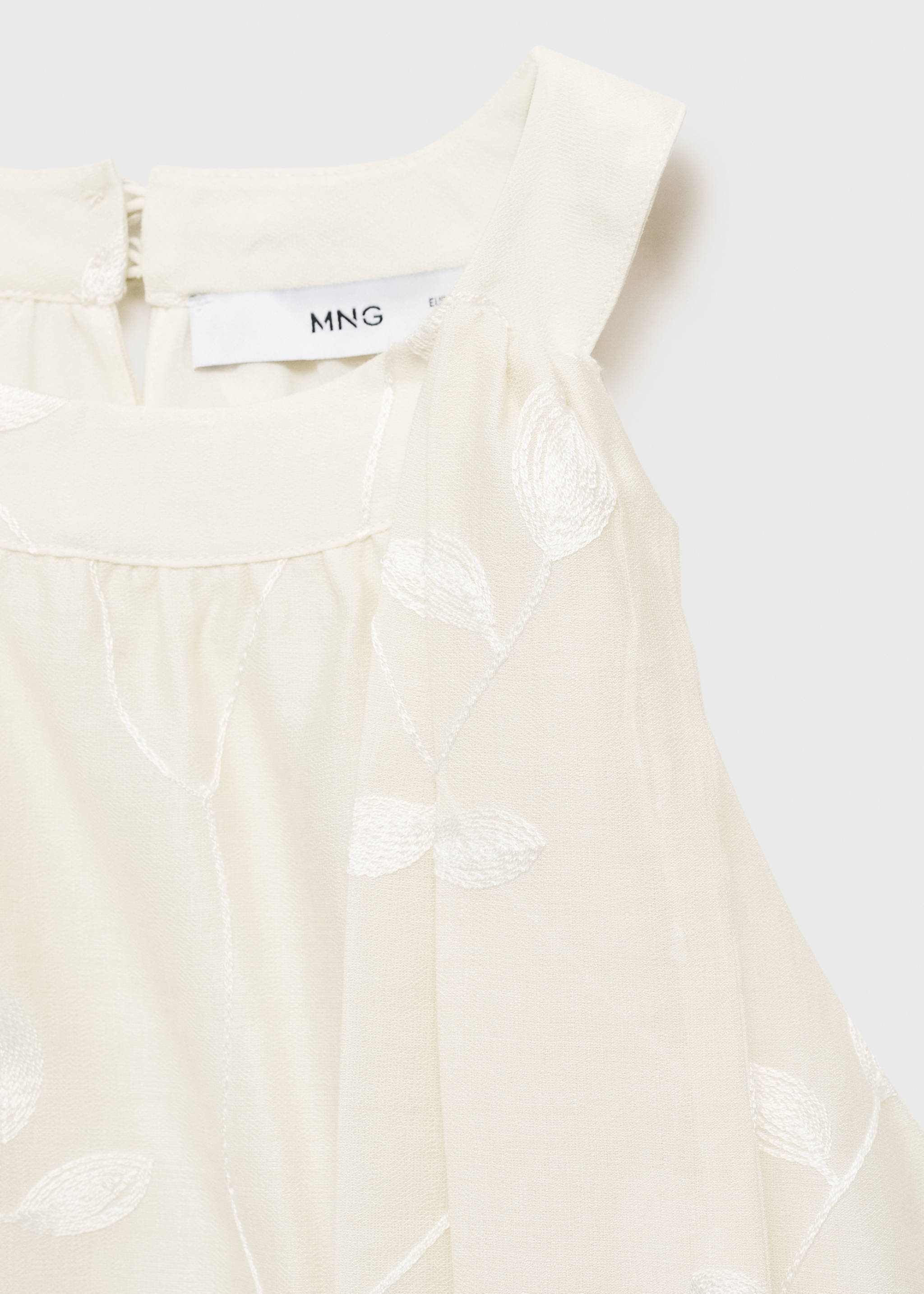 Halter-neck top with knot detail - Details of the article 8