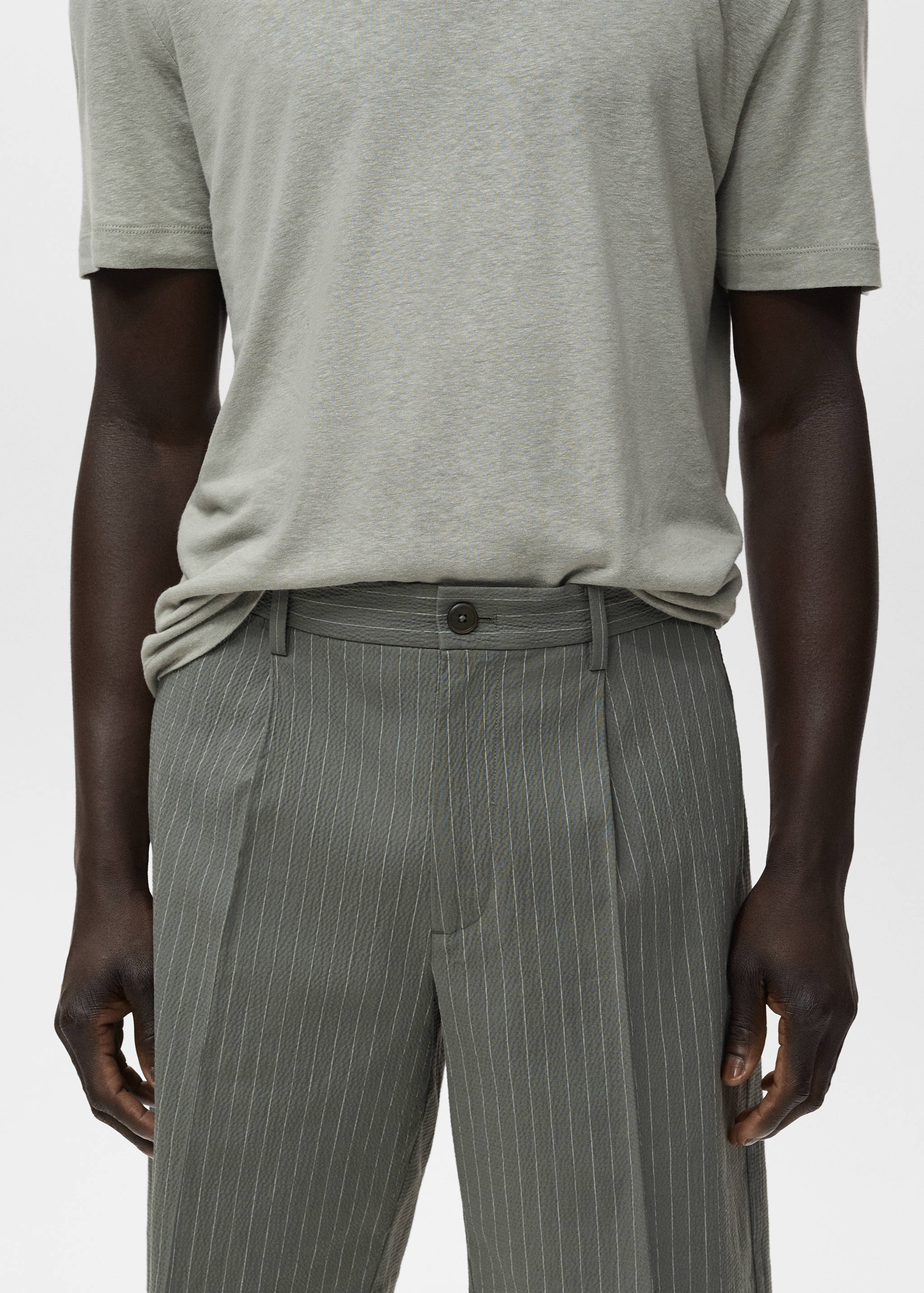 Slim-fit chino cotton bermuda shorts - Details of the article 1