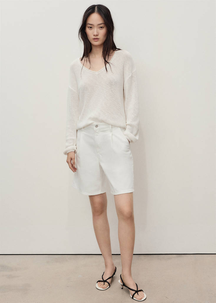 Mid-rise denim bermuda shorts with pleats — Off White