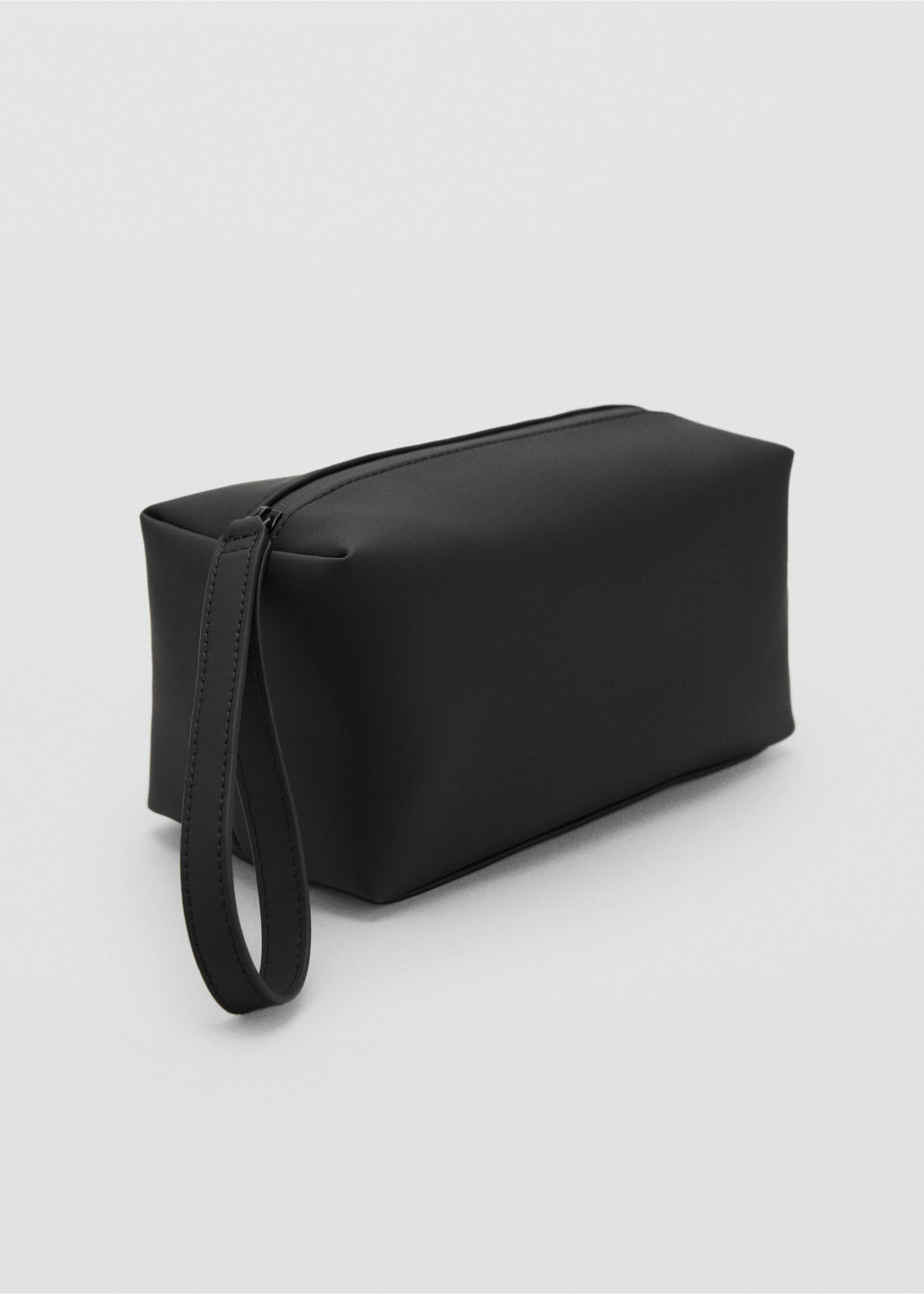 Contrast-strap pebbled cosmetic bag - Medium plane, Black. Ref: 17051202-00.