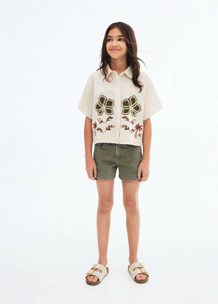 Shorts with stitching detail — Khaki