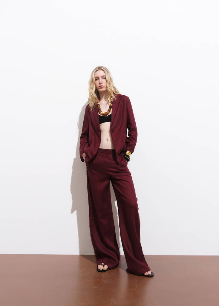 Linen suit trousers with frayed ends — Wine