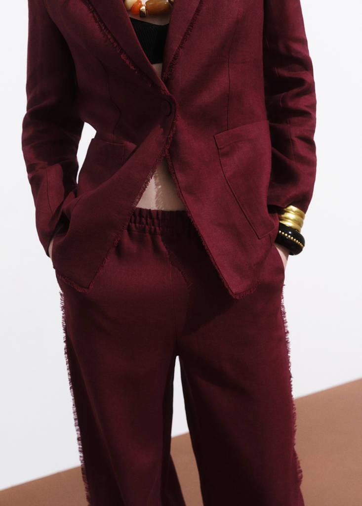 Linen suit trousers with frayed ends — Wine